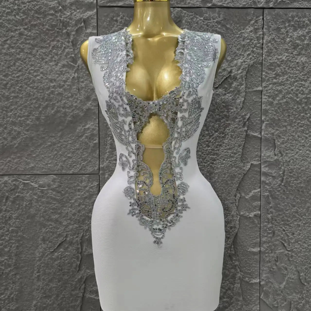 White Color Women Sleeveless Sexy V-Neck Sequins Bodycon Mini Bandage Dress Fashion Celebrate Nightclub Party Birthday Outfit