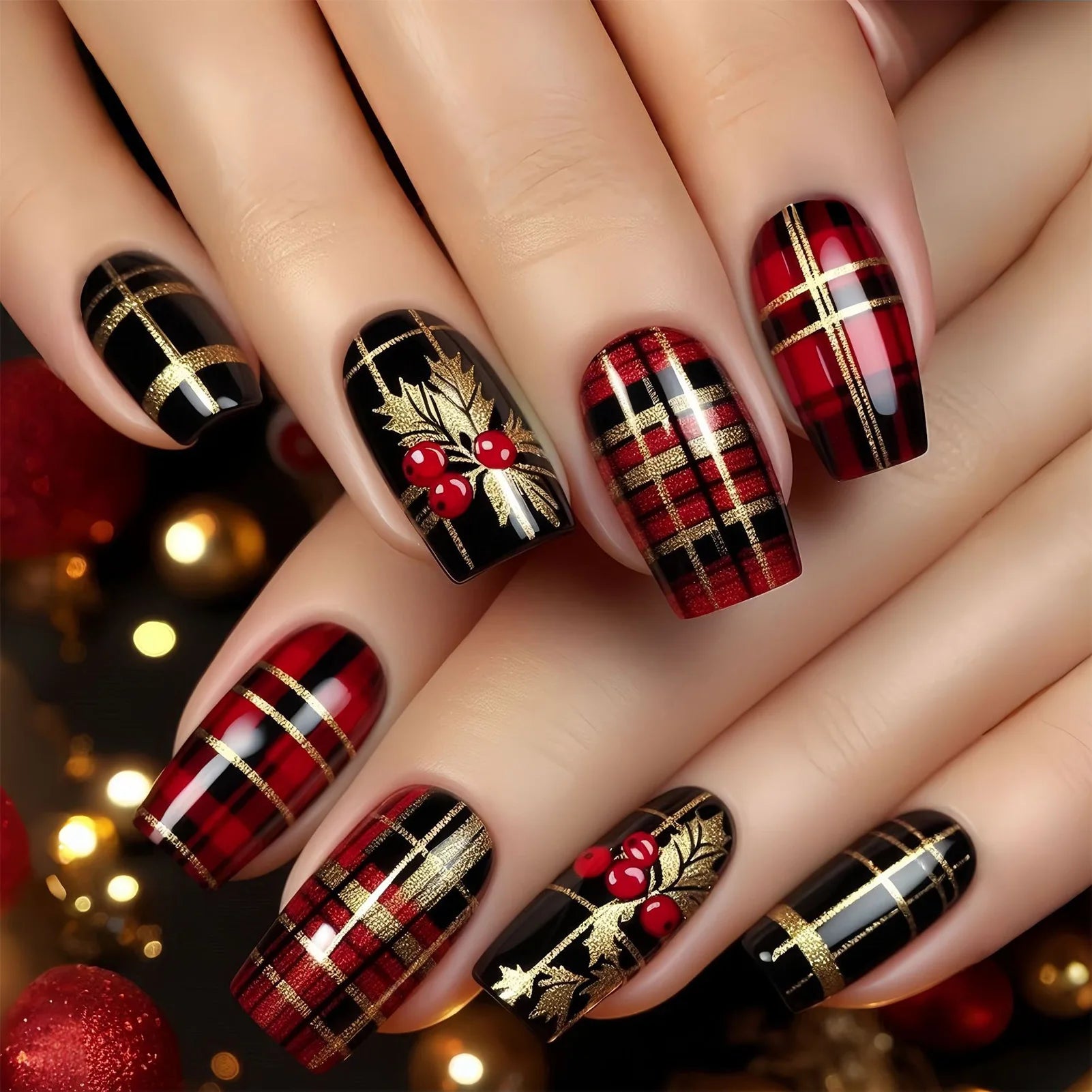 24Pcs Christmas Fake Nails Red/Gold/Black Striped Designs Short Square Press On Nails For Women New Year Party Charm Manicure As show