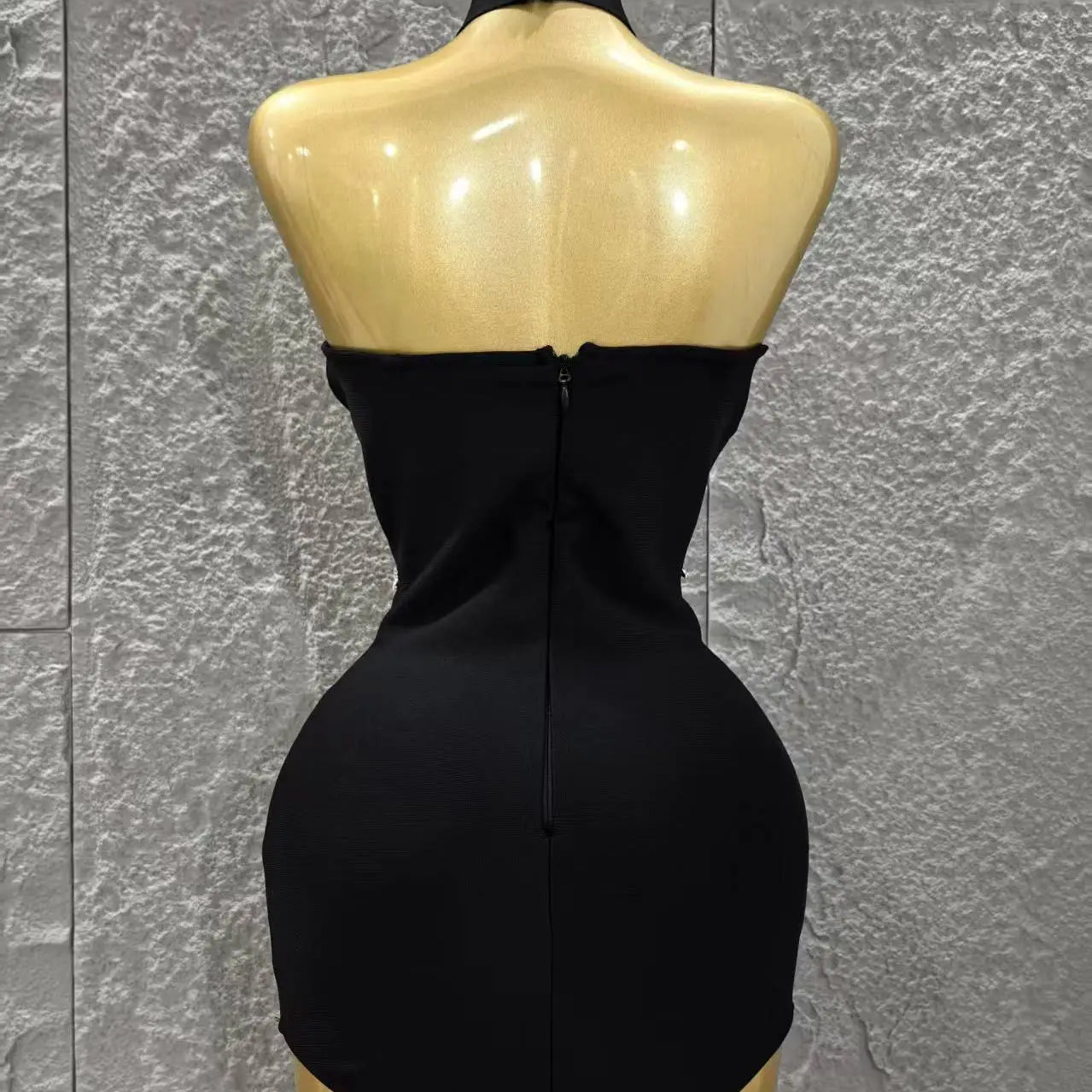 Black Color Women Sexy Strapless Shinning Crustal Bodycon Mini Bandage Dress Necklace Fashion Celebrate Evening Party Outfit