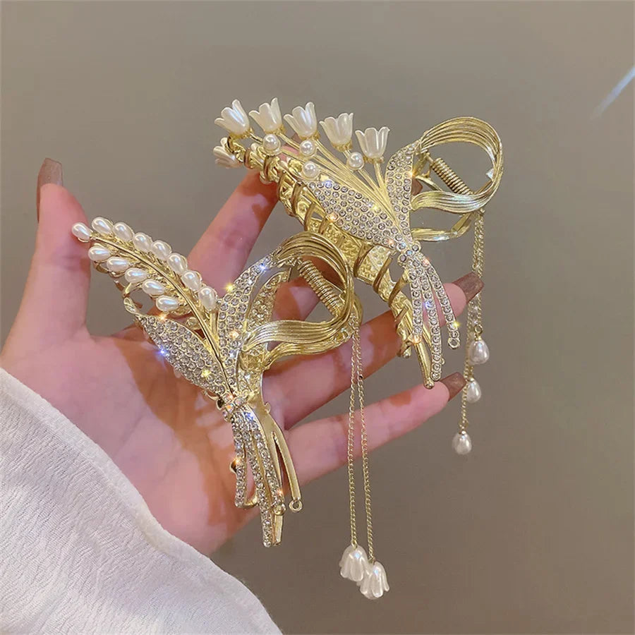 New Fashion pearl crystal flower Metal Hair Claw Clips Simple Non Slip Gold retro Barrettes Hair Jaws For Women Girls Daily gift