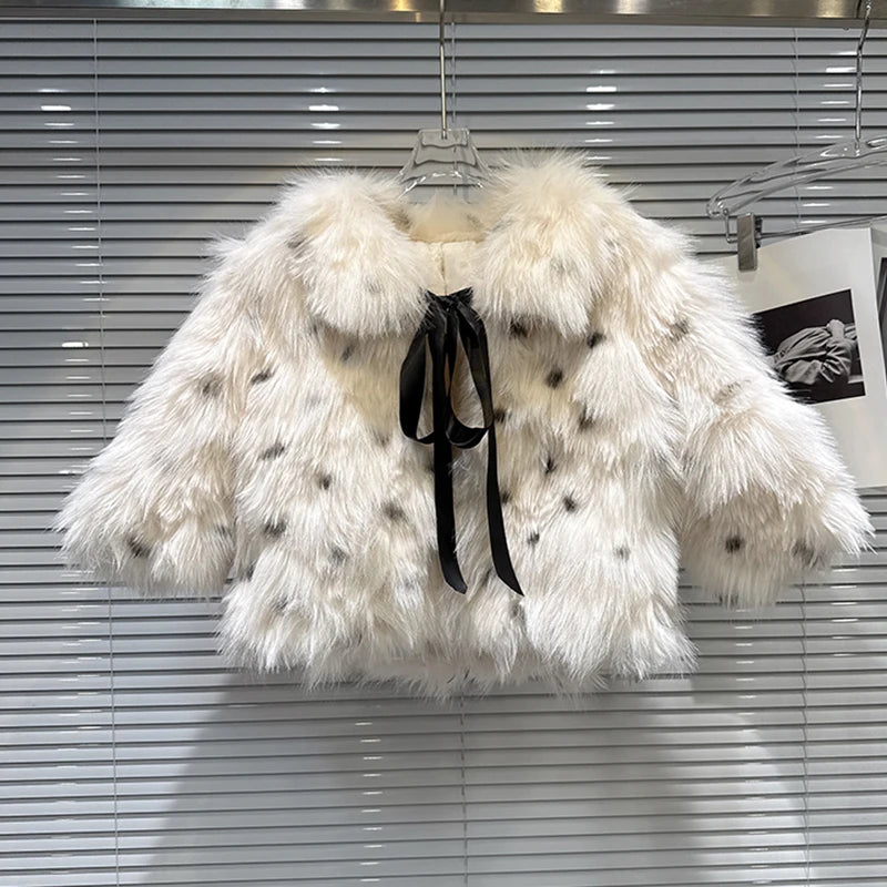 Winter New Fashion Polka Dot Fur Tie Bow Faux Fur Short Coat For Women High Quality Warm Jacket Female 11A07512 Milky White
