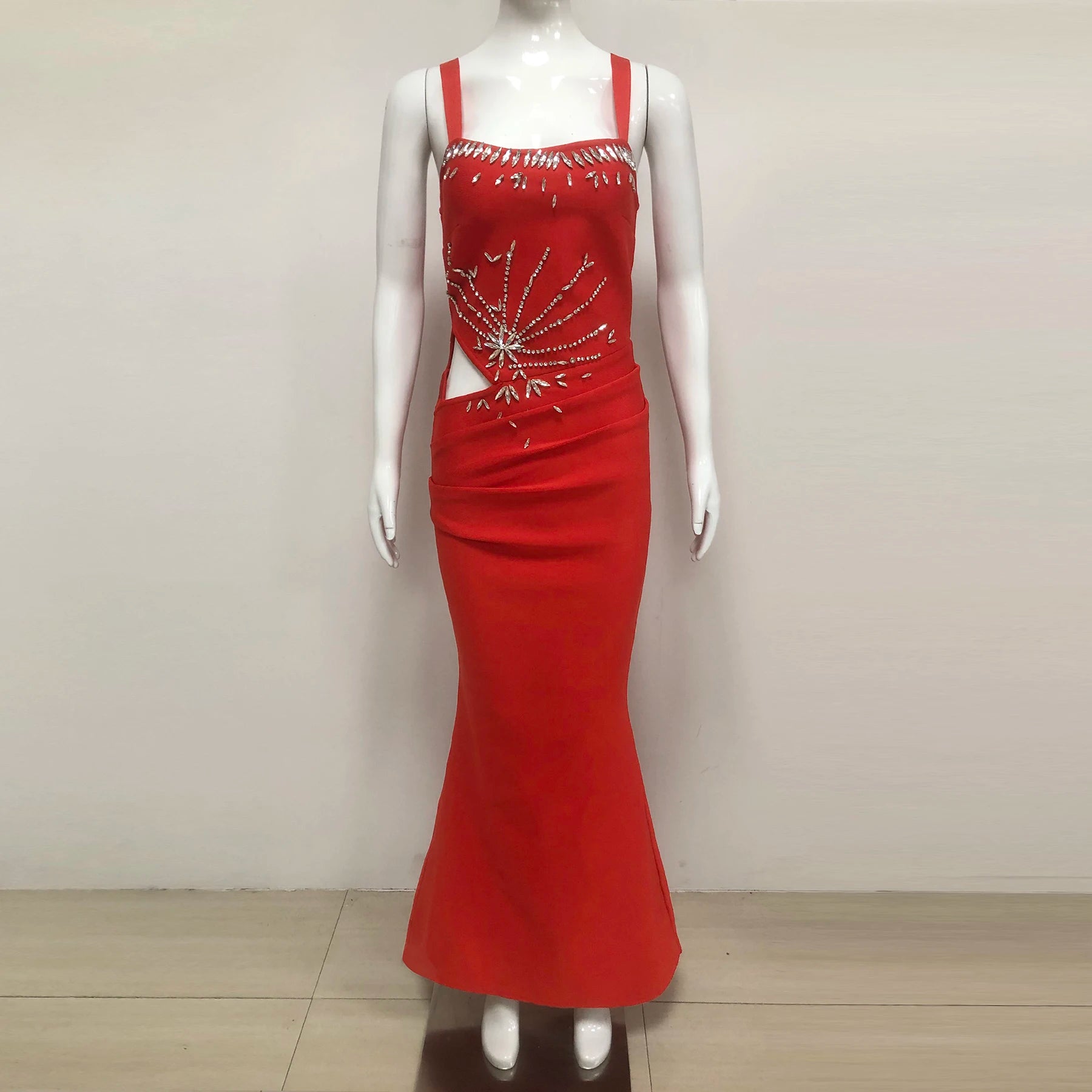 Red Color Women Sleeveless Sexy Square Collar Shinning Diamond Bodycon Long Bandage Dress Celebrate Evening Party Wedding Outfit