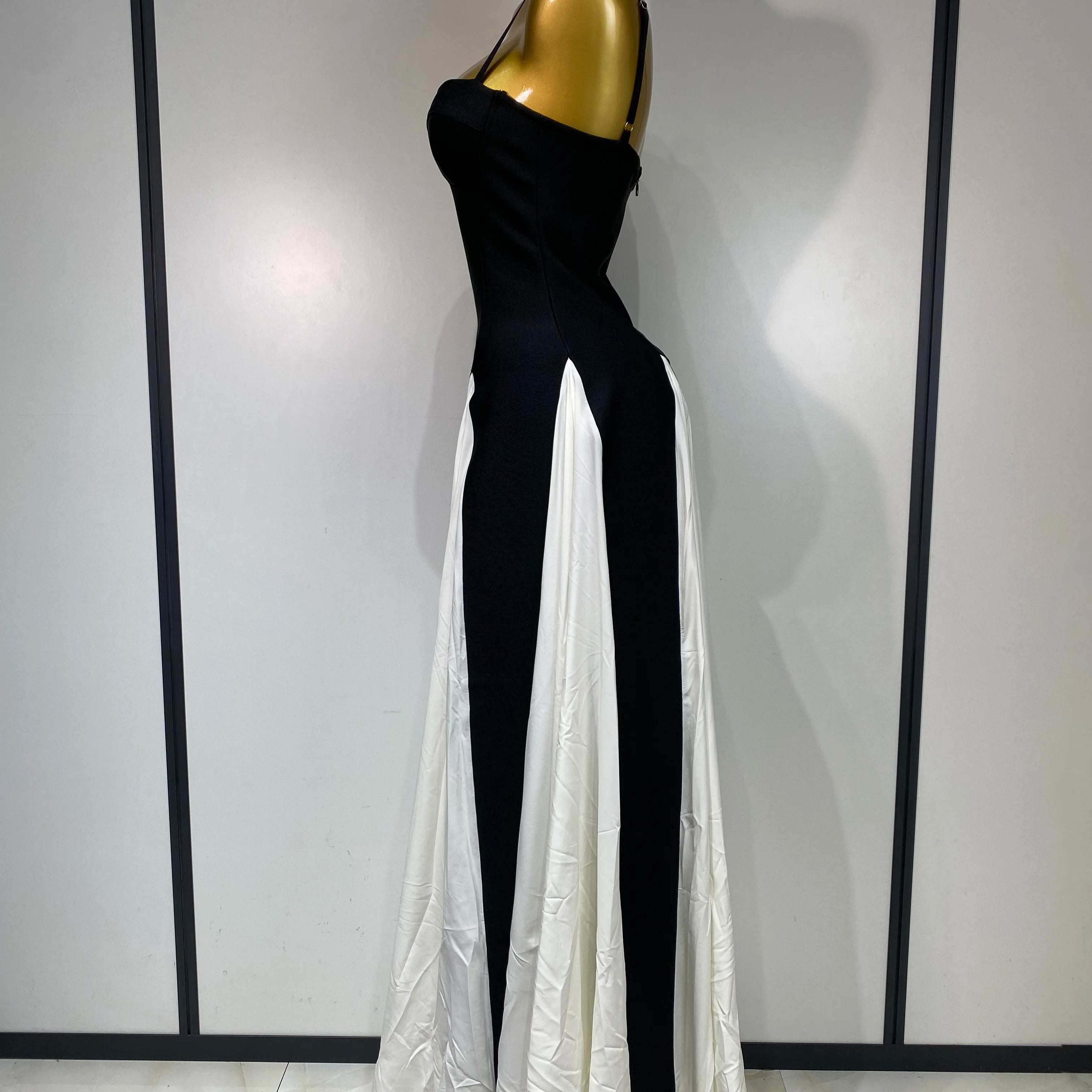 2025 New Women Contrast Color Camisole Long Dress Elegant Sleeveless Backless High Waist Bandage Dress High Street Banquet Gown