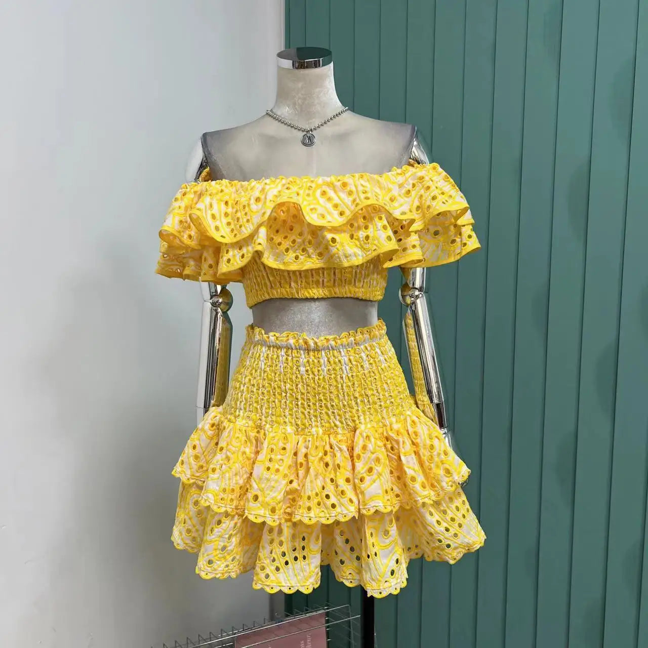New embroidered hollowed lotus leaf elastic jacket + elastic lotus leaf cotton embroidered cake skirt 2-piece set of moisture Yellow