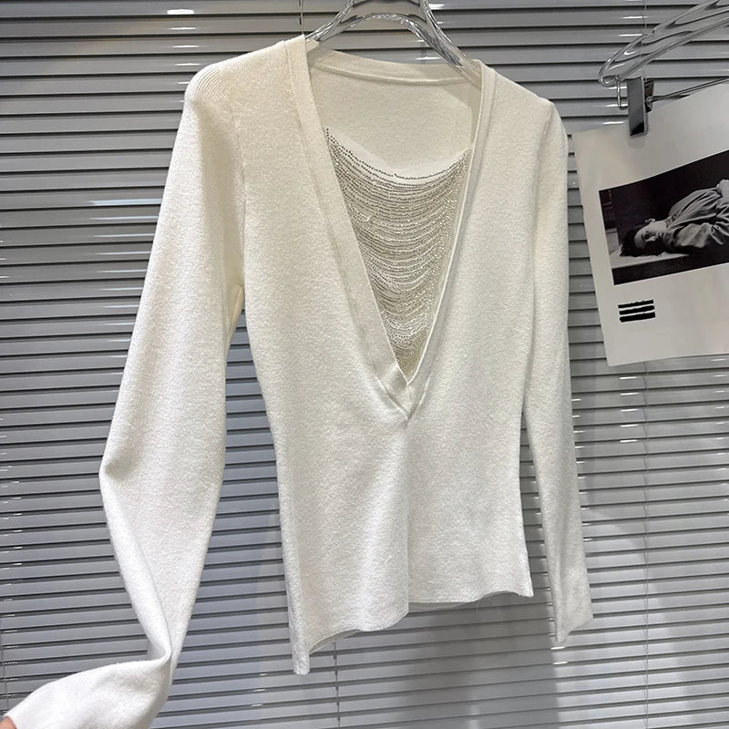 Winter New Fashion V-Neck Beaded Diamond Chain Design Knitted Sweater For Women Versatile Solid Color Top 11A07524