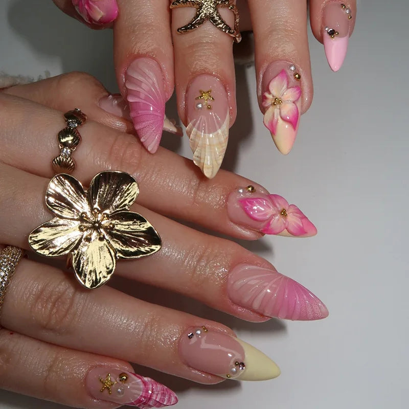 24Pcs 3D Shell Pattern Fake Nails with Starfish Gorgeous Pearl Flower Sweet Oval Nails Tips Reusable Short French Manicure Art 2