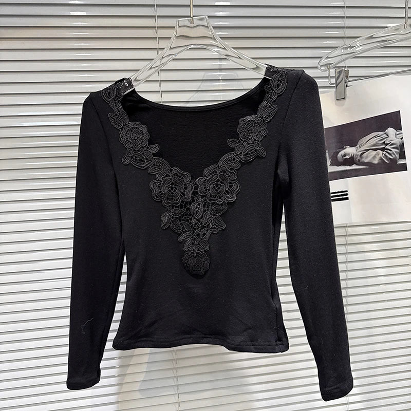 Winter New Fashion V-neck Lace Embroidery Collar Edge Shoulder Pad Base T-shirt For Women Slim Fit Top Female 11A07756 Black