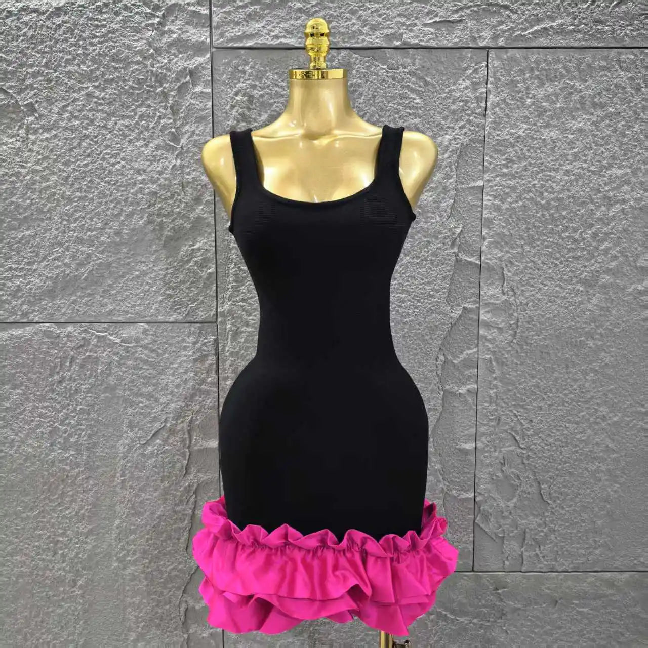 Women Sleeveless Sexy O-Neck Ruffles Bodycon Mini Bandage Dress Celebrate Nightclub Party Bar Singer Outfit Rose Red