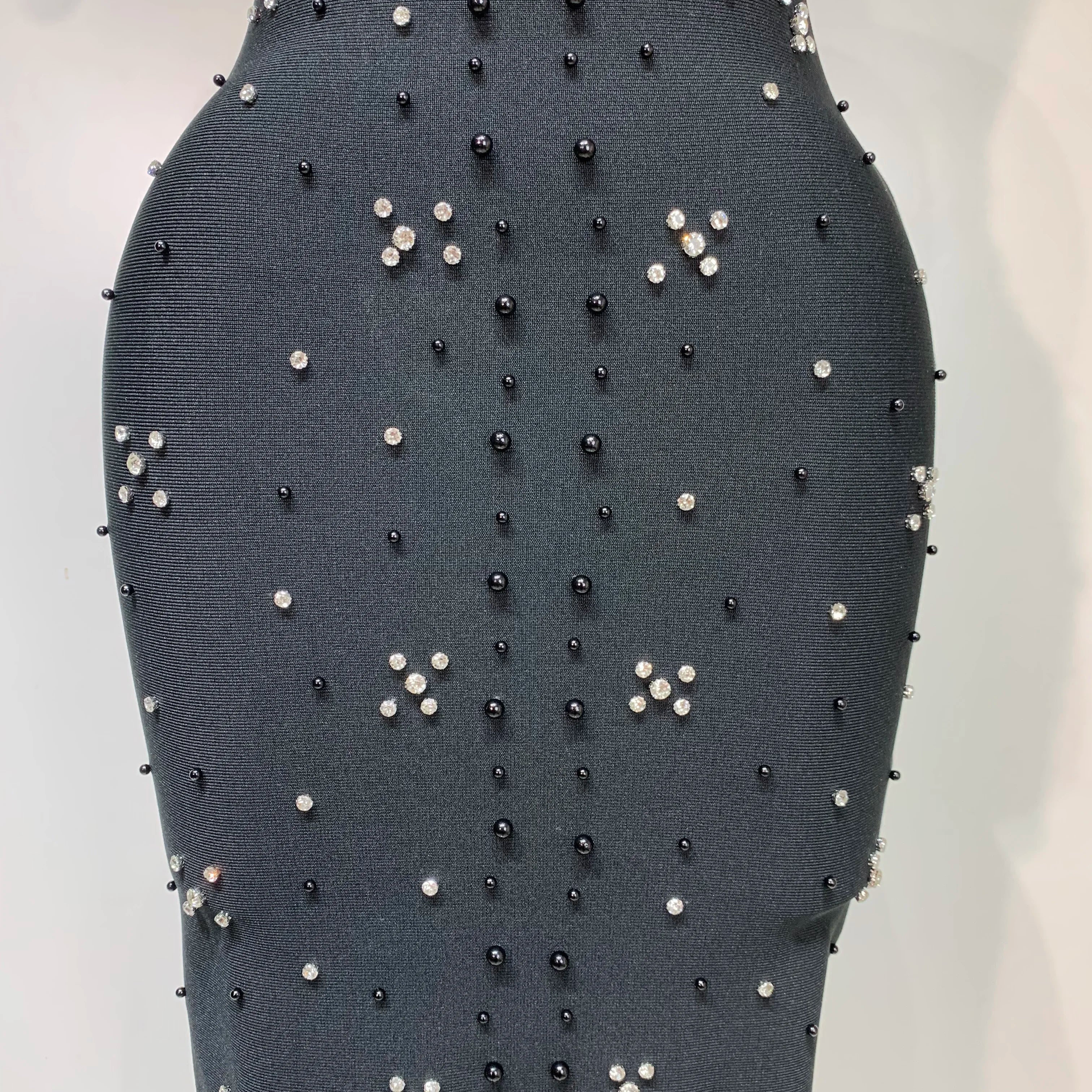 Elegant Sparkly Rhinestone Pearl Halter Backless Bodycon Bandage Long Dress 2025 Women Luxury Birthday Evening Party Gowns