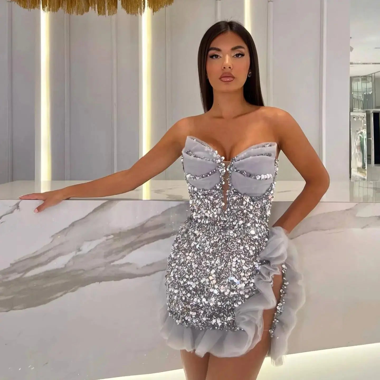 2024 Sliver Sequins Sexy Deep V Strapless Falbala Mini Dress Fashion Woman Evening Party Dress Celebrity Birthday Party Outfit Silver