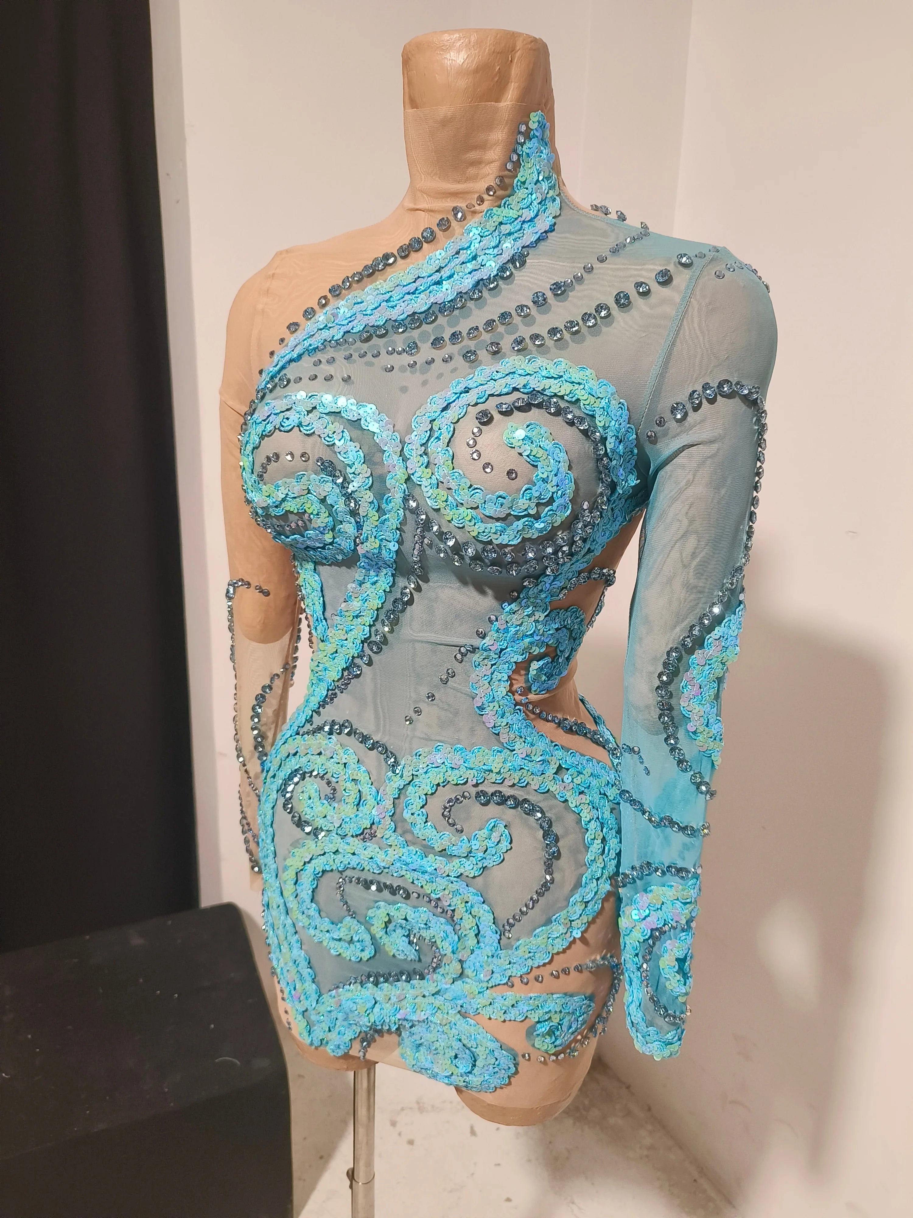Luxury Sheer Mesh Bodycon Gown Cocktail Party Red Carpet Performance Outfit Elegant Blue Crystal Embellished Mini Dress Women