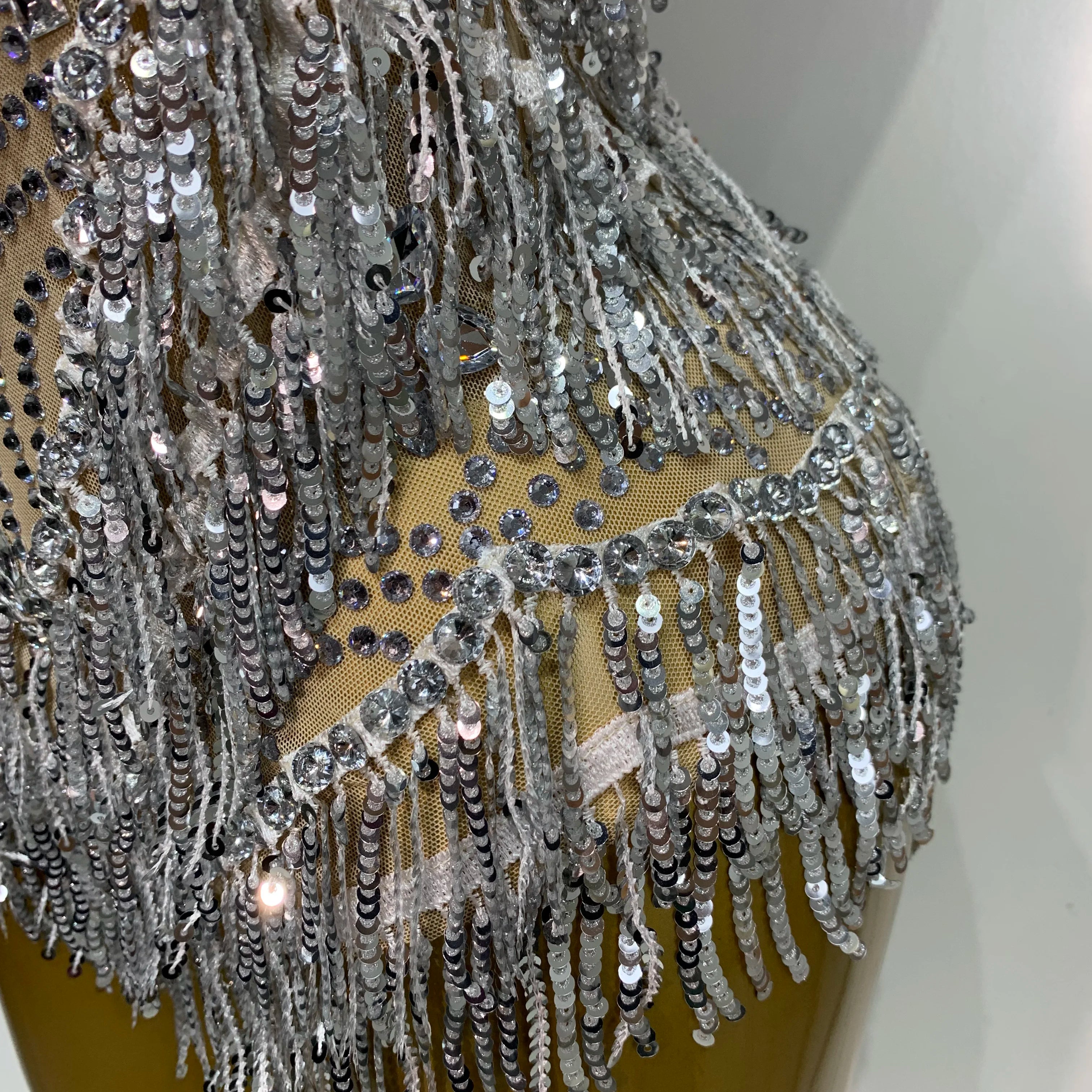 Sparkly Rhinestone Tassel Sexy Backless Mesh Bodysuit Women Luxury Birthday Party Nightclub Bar Dencer Stage performance Costume