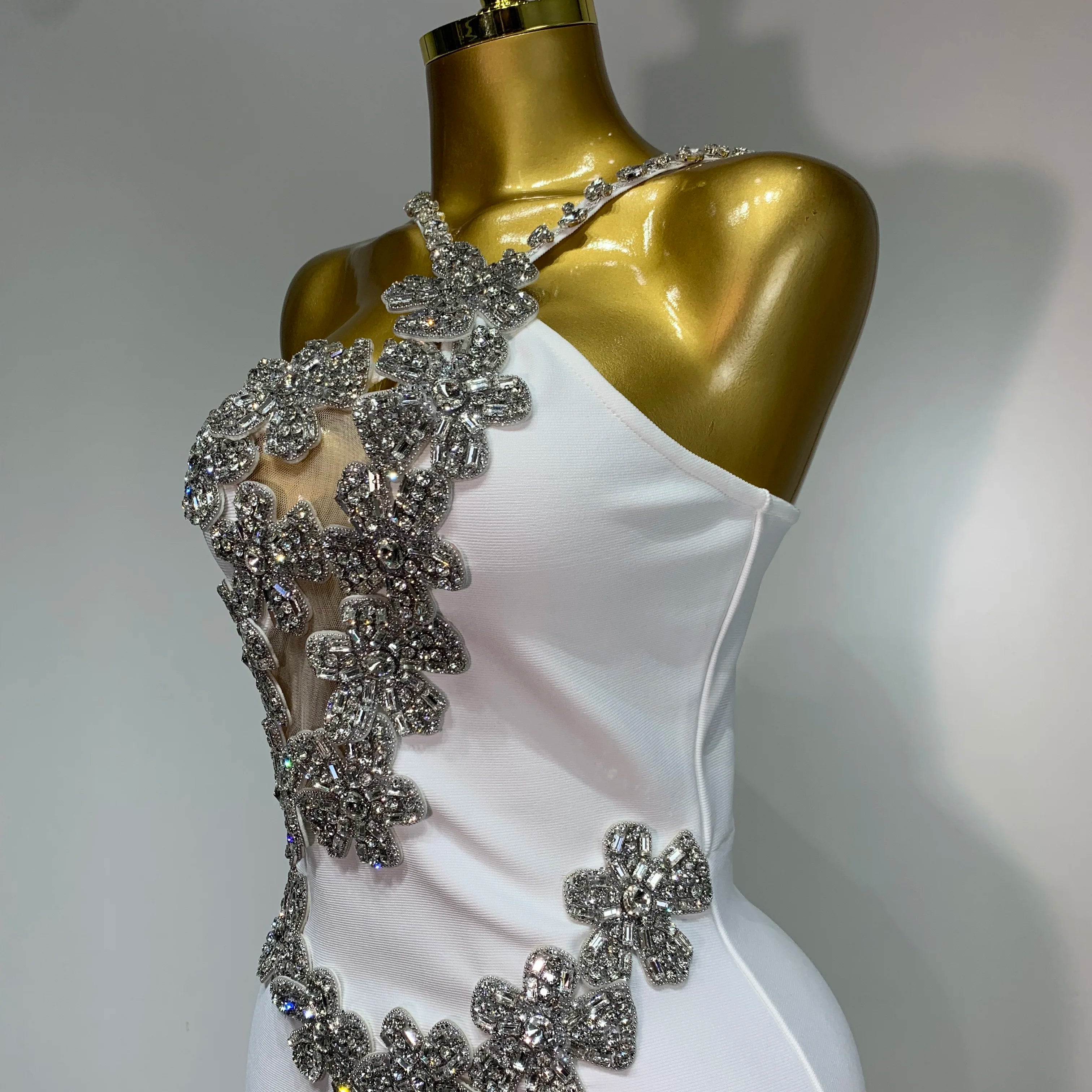 Women Sexy Shining Beading White Maxi Long Bodycon Bandage Dresses Celebrity Birthday Evening Party Elegant Knitted Clothing