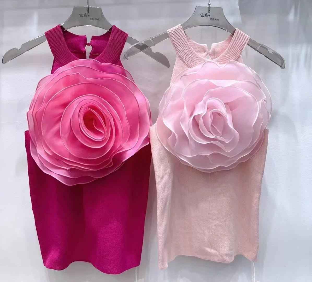 Summer Knitwear Sexy Crop Tank Top Femme Black White 3D Flower Sexy Sleeveless Knitted Top Slim Fit Halter Vest