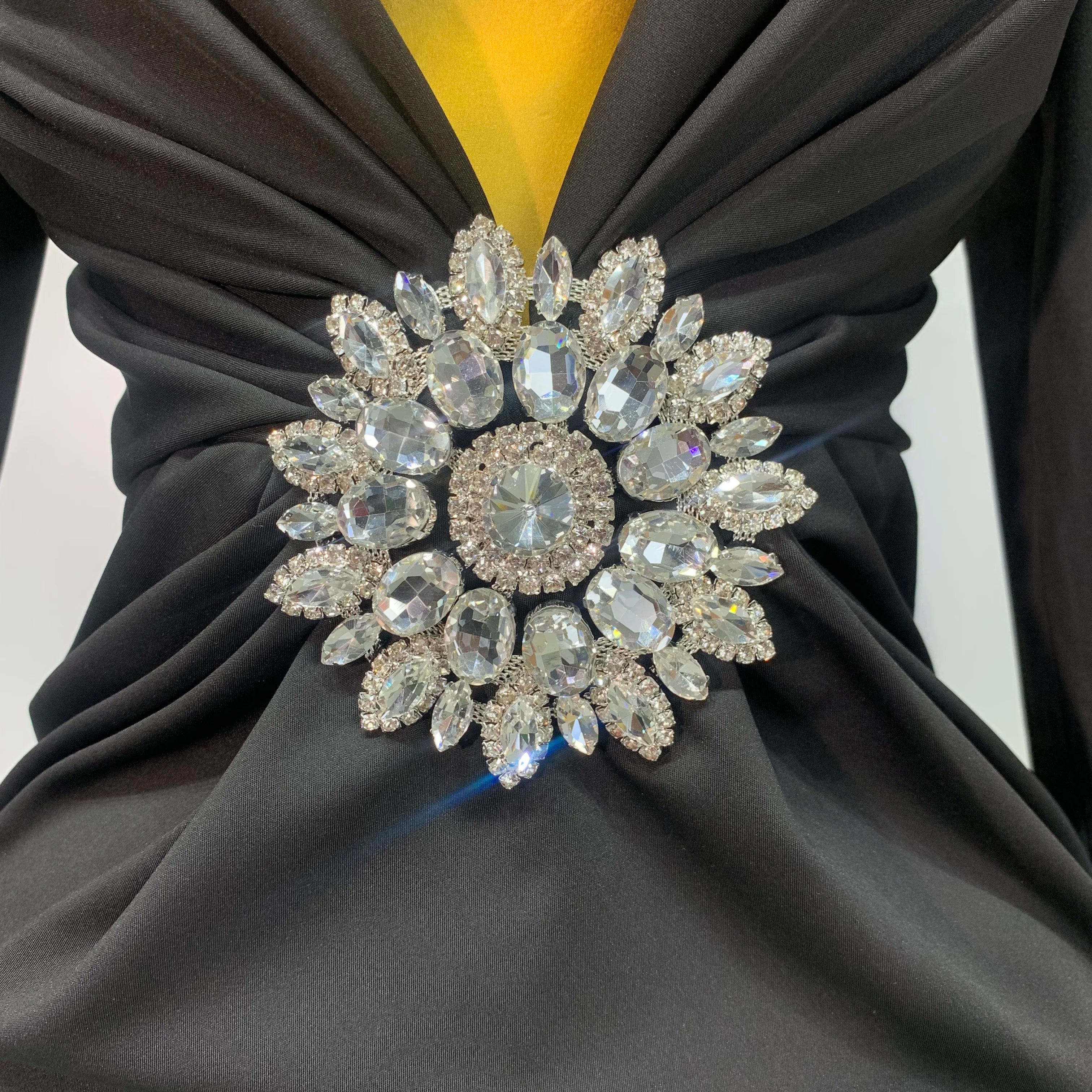 Black Diamond Bodycon Maxi Dresses Women Sexy Deep V Neck Long Sleeves Gowns Runway Party Wear 2025 Elegant Evening Party Dress