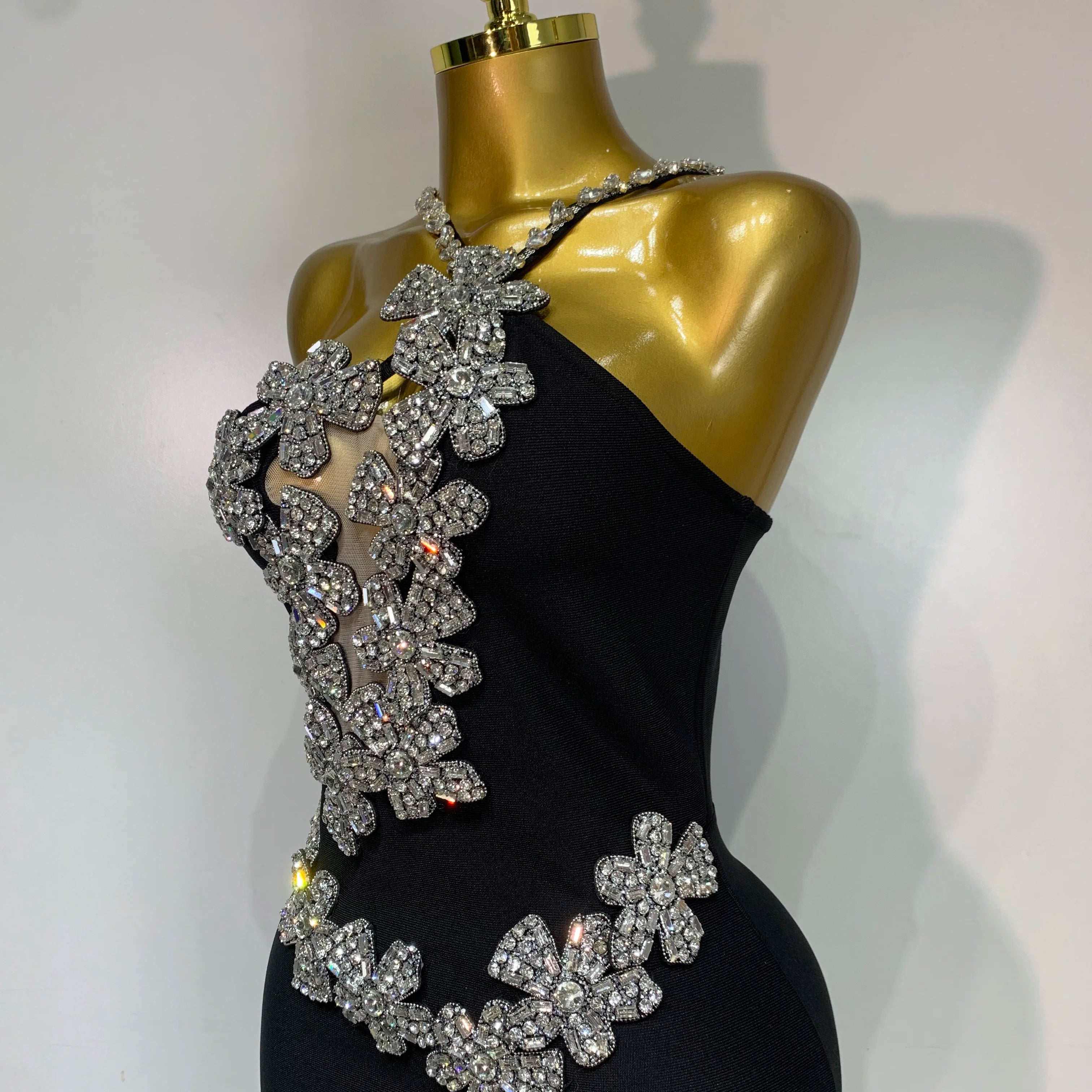 Women Sexy Shining Beading White Maxi Long Bodycon Bandage Dresses Celebrity Birthday Evening Party Elegant Knitted Clothing