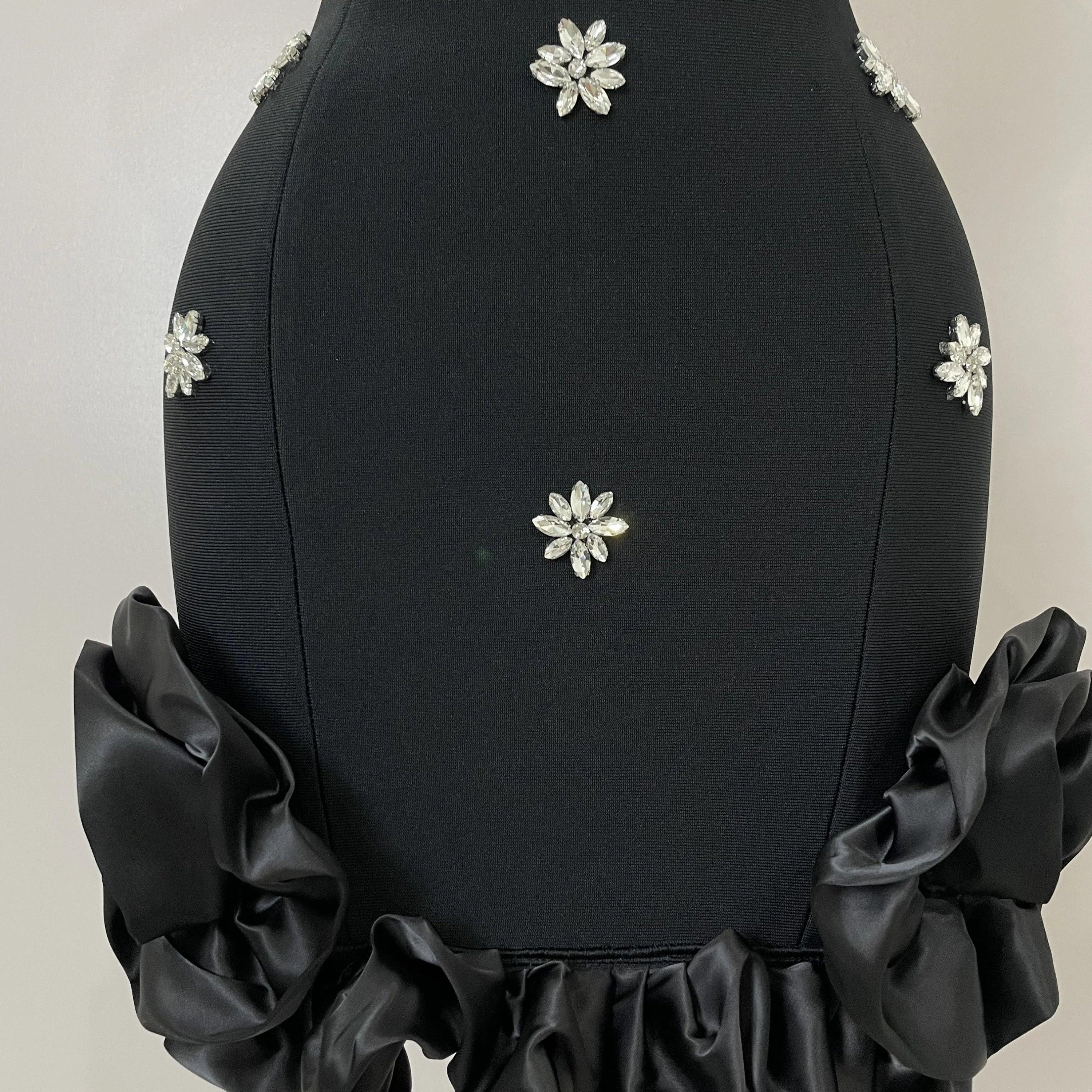 2025 New STyle Shining Crystal Women Sleeveless Bodycon Mini Bandage Dress Elegant Ruffles Cute Birthday Party Celebrate Dress