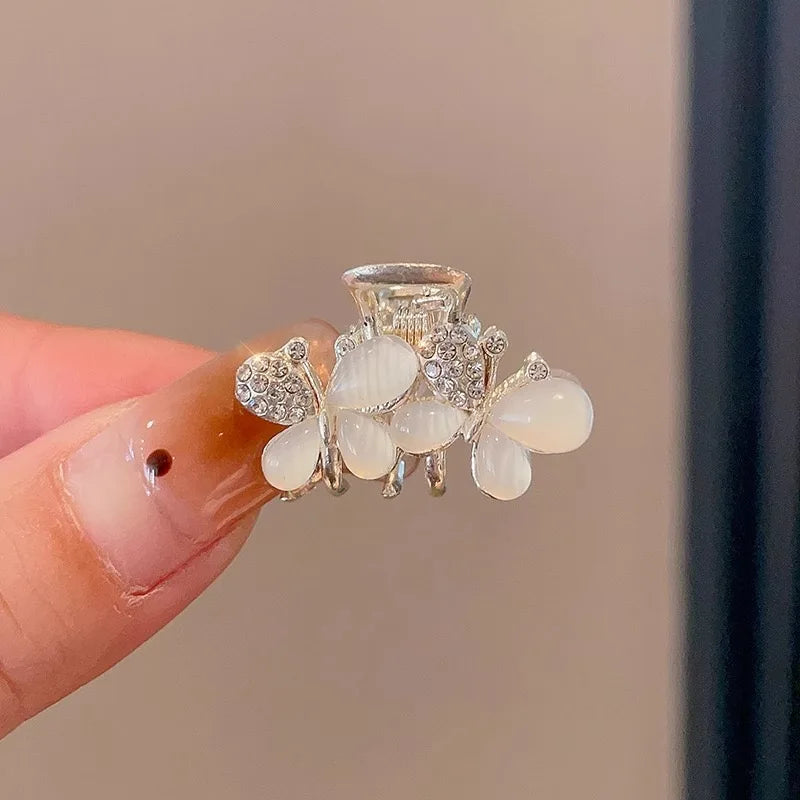 Mini Pearl Hair Claws Clips for Women Elegant Rhinestone Headwear Hairpins Hair Crab Barrettes Hair Accessories for Women s One Size