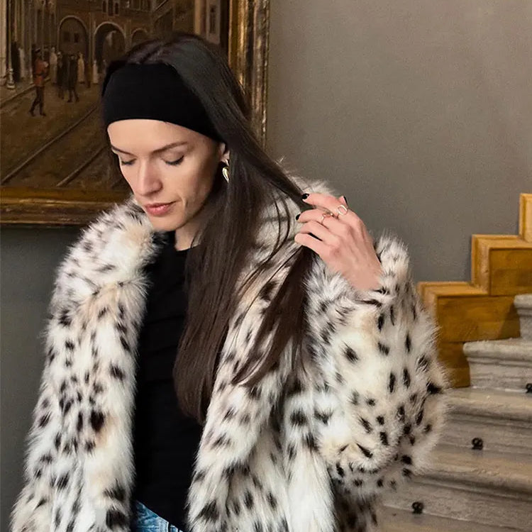 Winter Long Loose Thick Warm Soft Fluffy Leopard Faux Fur Coat Women Long Sleeved Lapel Top Premium Long Coat Festival Overcoats