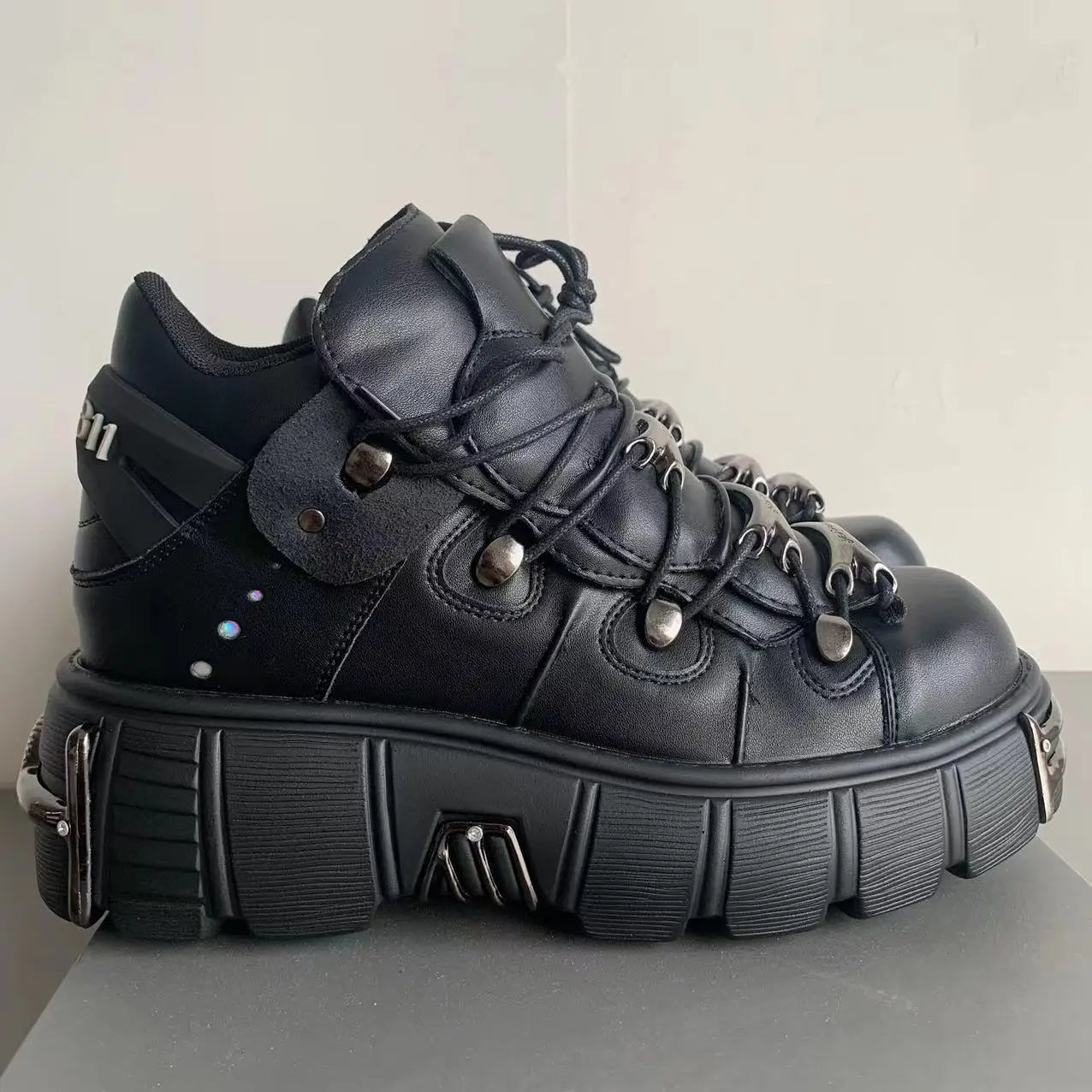 Punk Style Women Black Platform Shoes Metal Decor Lace-up Woman New Rock Boots Gothic Black Leather Women Sneakers Botas 2025
