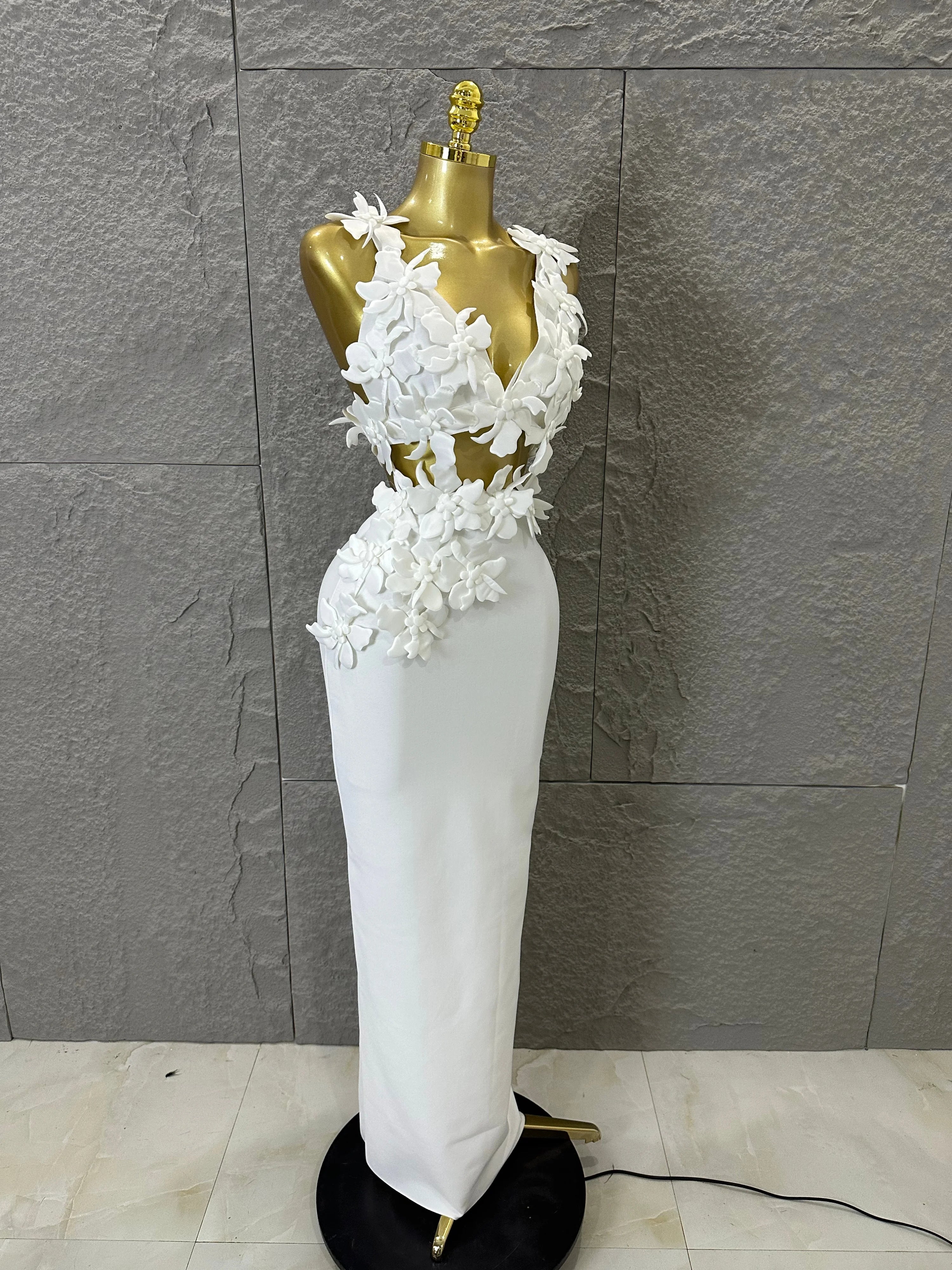 2026 Glamorous White 3D Floral Maxi Dress Women Sexy V-Neck Sheer Cutout Waist Bodycon Outfit Evening Gala Party Costume