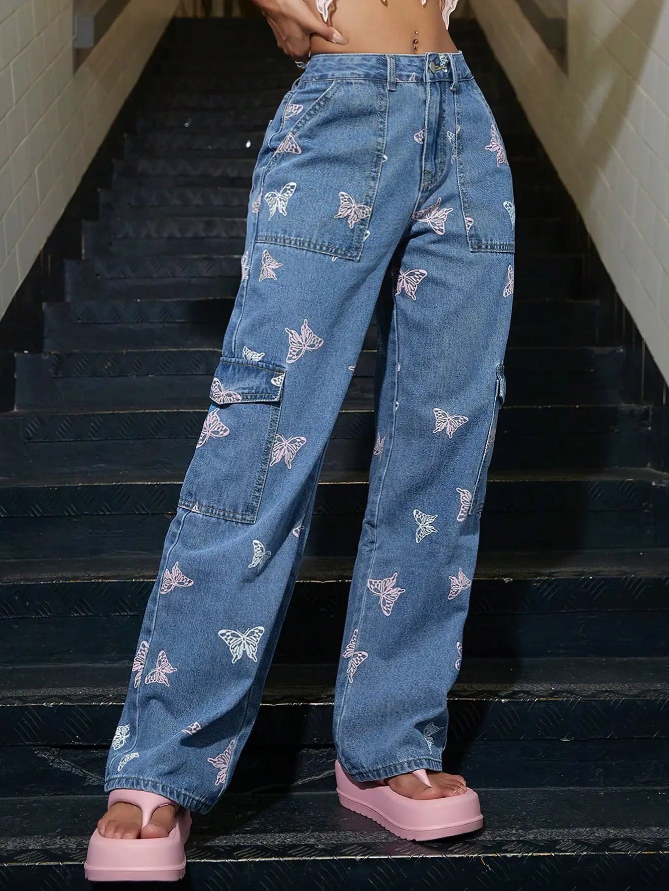 Women Fashion Cargo Jeans 90s Retro Street Pink Butterfly Embroidery Flap Pocket Baggy Straight Leg Overall Denim Trousers
