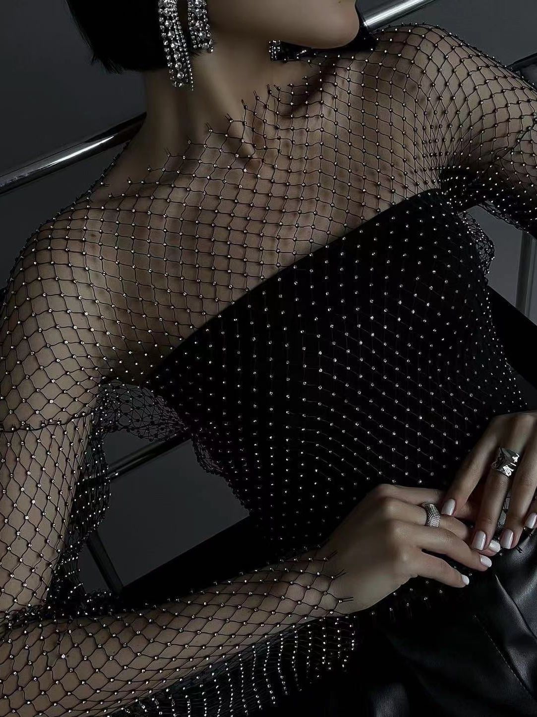 Sexy Mesh See Through T Shirt Shiny Rhinestone Fishnet Hollow Out Women Sexy Crop Top Long Sleeve Camis Cover Up Party Tank Tops