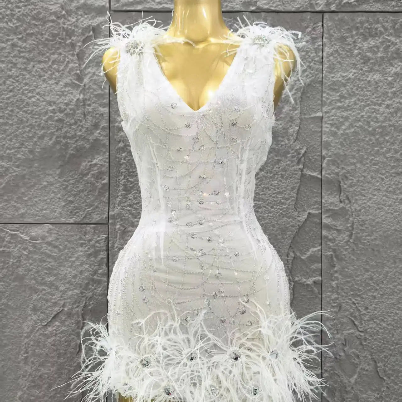 White Color Women Sleeveless Sexy V-Neck Bodycon Mini Dress Feathers Celebrate Birthday Party Cocktail Outfit Wholesale WHITE