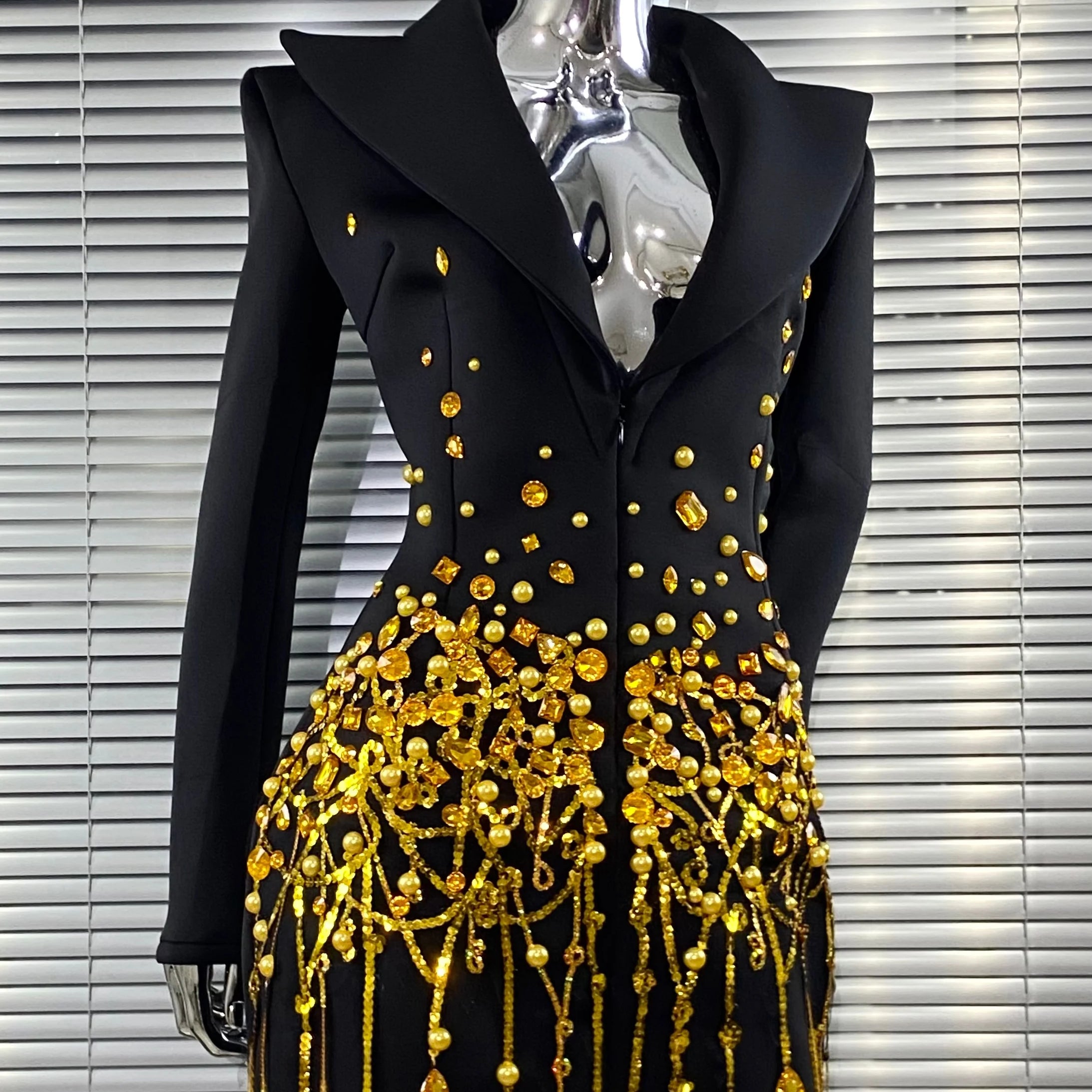 2025 Luxury Diamonds Shining Sequins Deep V-Neck Mini Suit Dress Fashion Woman Birthday Party Dress Stage Performance Costume