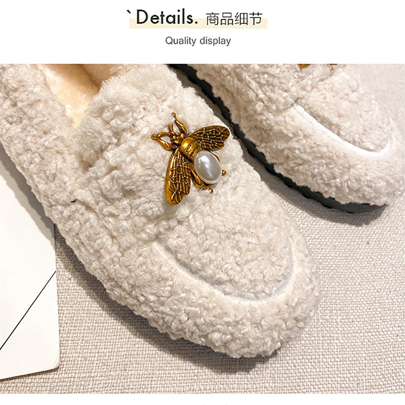 2023 New Women's Winter Plush Shoes Wear non slip warm flat bottomed snow boots Fashion belongs to decorative design Large 41-43