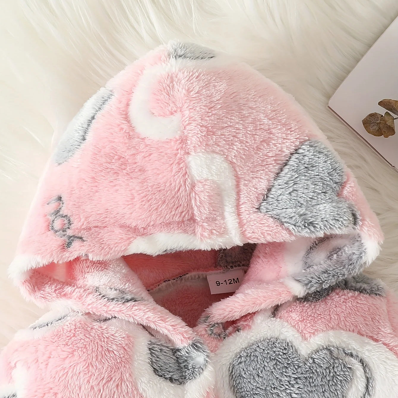 Toddler Active baby girl Love pattern fuzzy button-up hooded baby clothing Jumpsuit one-piece clothing Winter style Romper