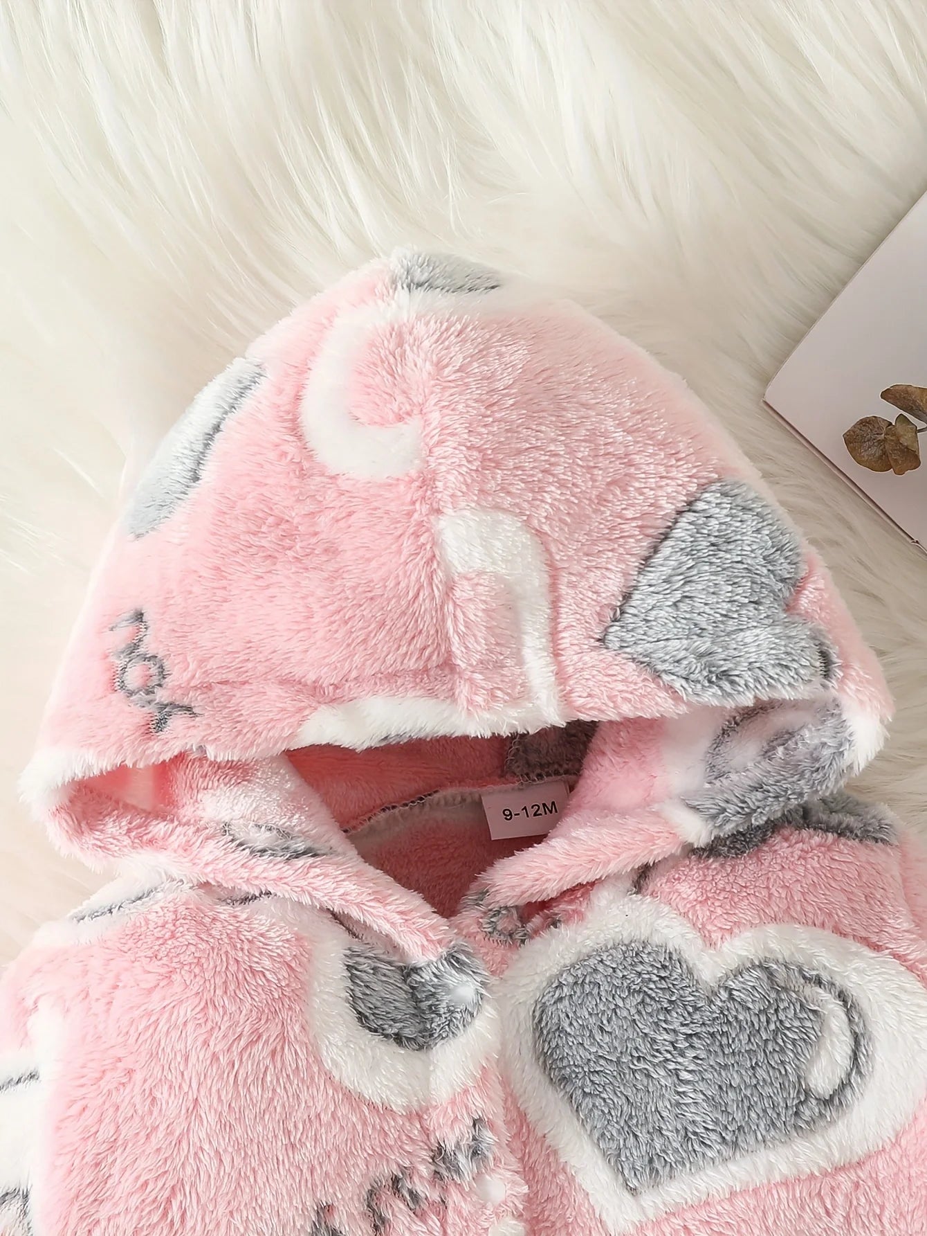 Toddler Active baby girl Love pattern fuzzy button-up hooded baby clothing Jumpsuit one-piece clothing Winter style Romper