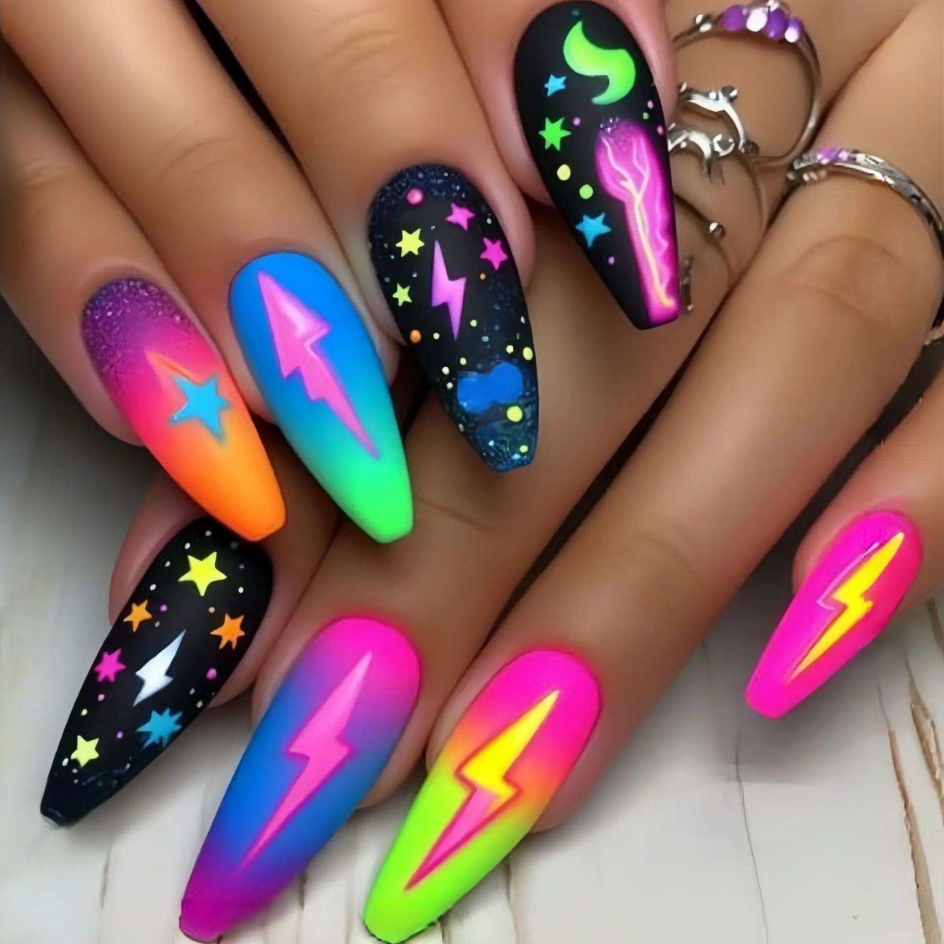 Medium fake nails for women gilrs gradient blue pink starry sky star moon Y2K design Almond nail tips press on false nail set 2270