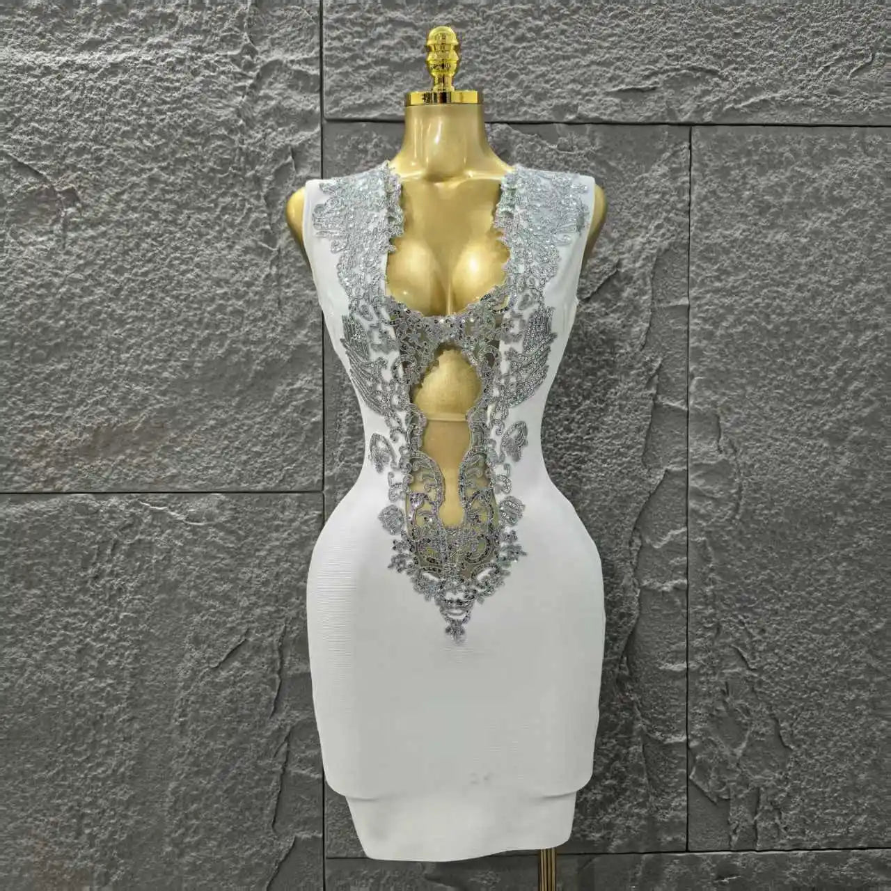 White Color Women Sleeveless Sexy V-Neck Sequins Bodycon Mini Bandage Dress Fashion Celebrate Nightclub Party Birthday Outfit WHITE