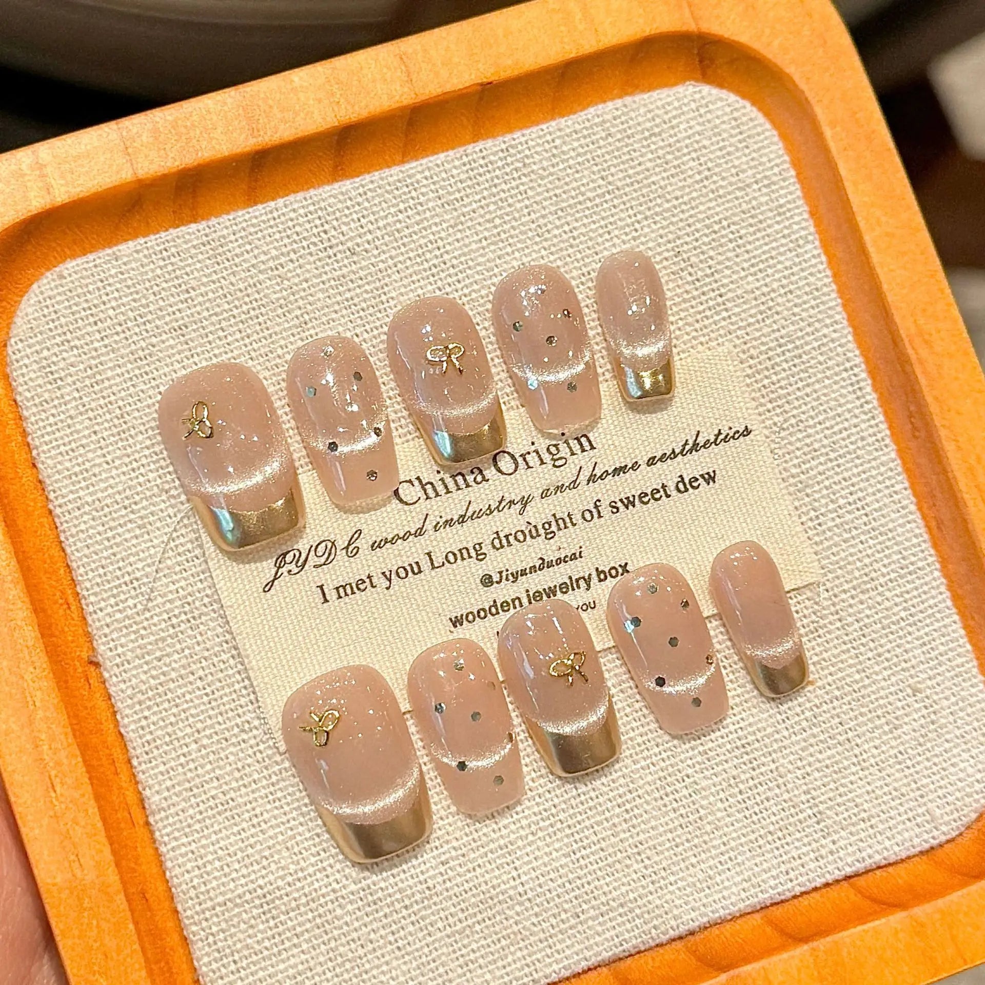 10Pcs Short Sweet Cute Girl Handmade Press on Nails Set Shimmery Cat Eye Gel Nail with Glue Cherry Cake French Acrylic Nail Tips