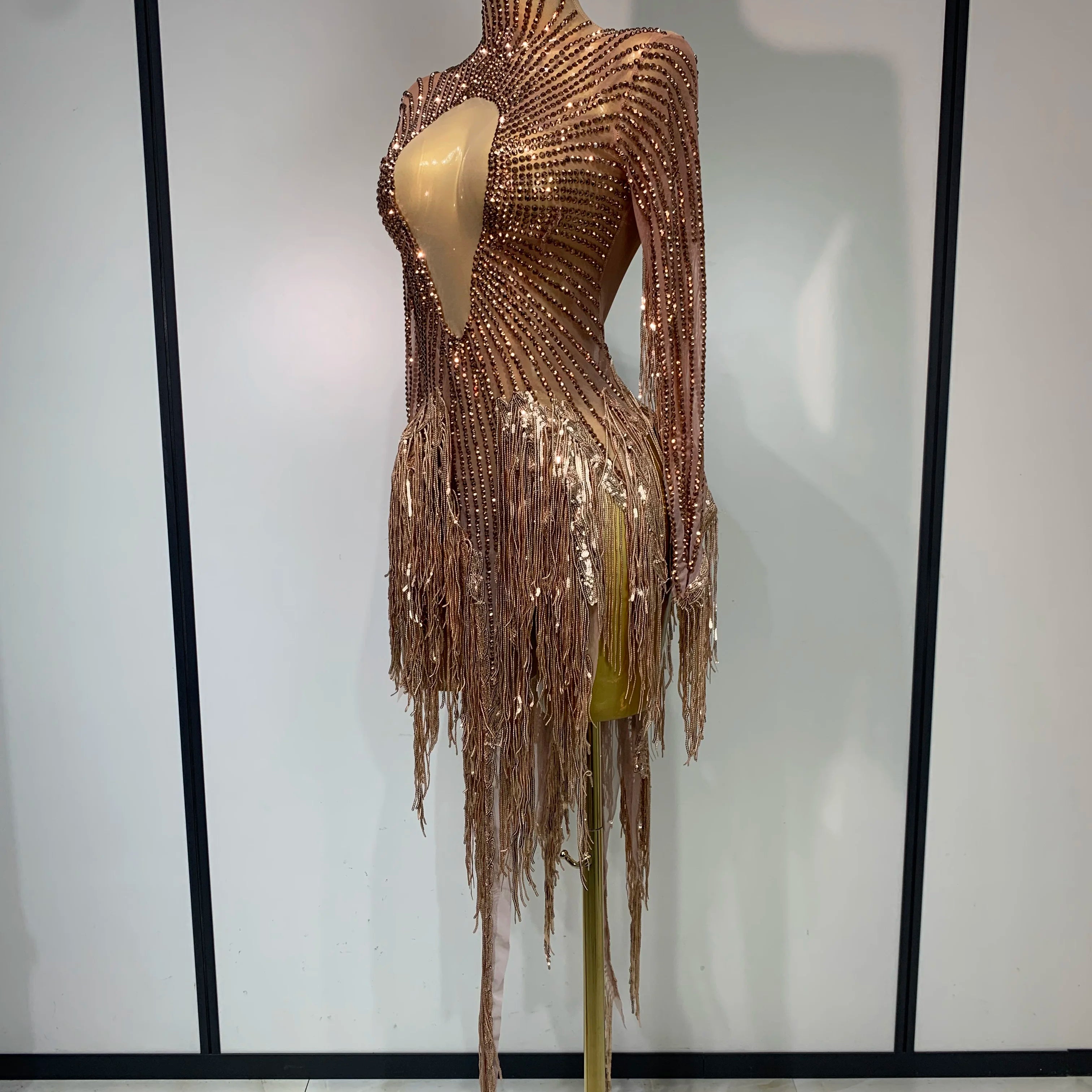 Women Sexy Long Sleeve Tassel Diamond Dress Luxury Birthday Evening Party Costume Nightclub Celebrity Stage Performance Outfit
