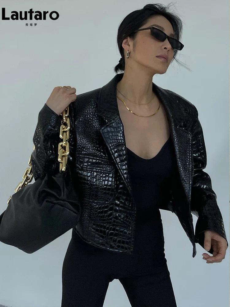 Spring Autumn Short Cool Stylish Shiny Reflective Crocodile Print Patent Pu Leather Jacket Women Runway Fashion 2023