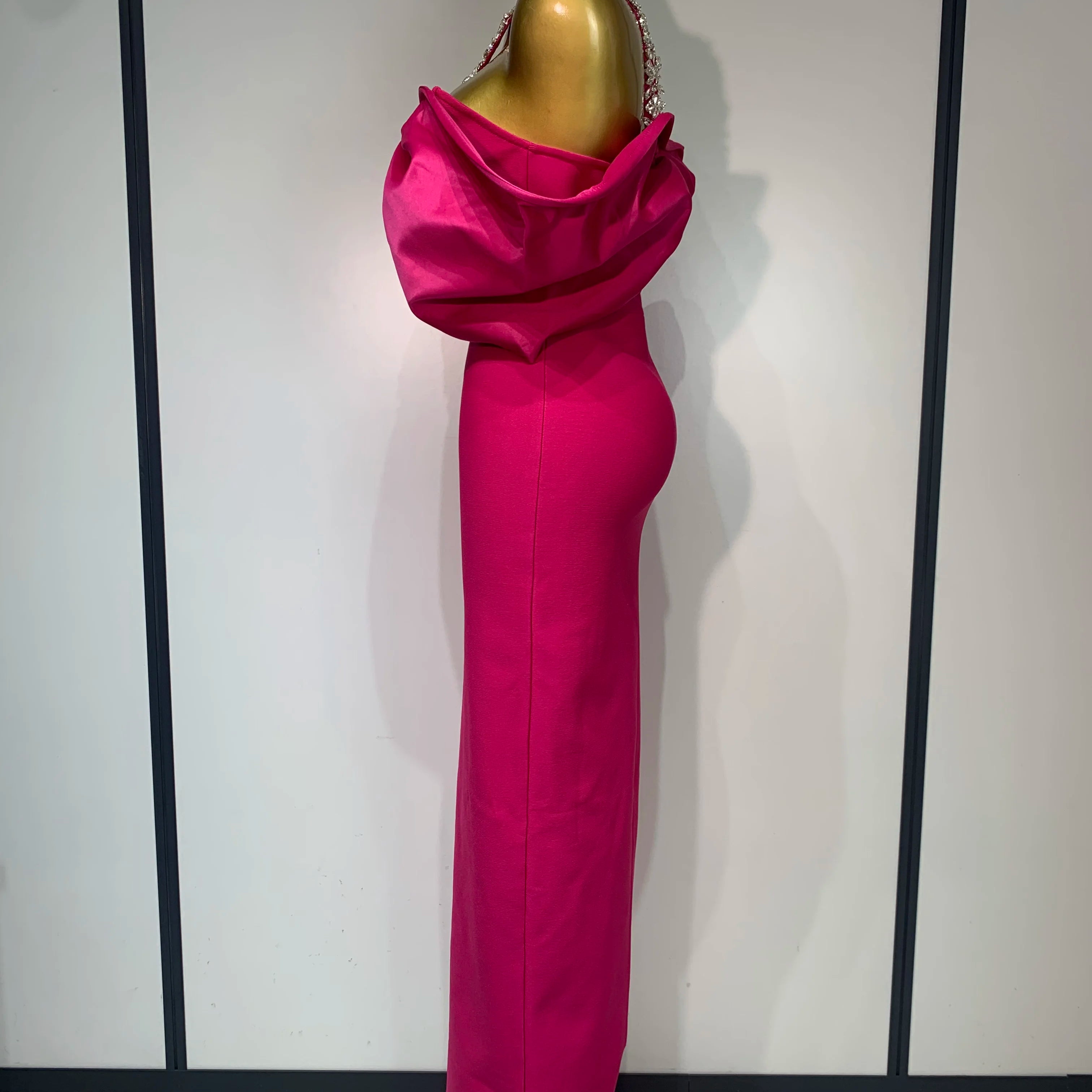 Women Sexy Halter Off the Shoulder Crystal Ruffles Bodycon Long Bandage Dress Nightclub Party Luxury Birthday Celebrate Gowns