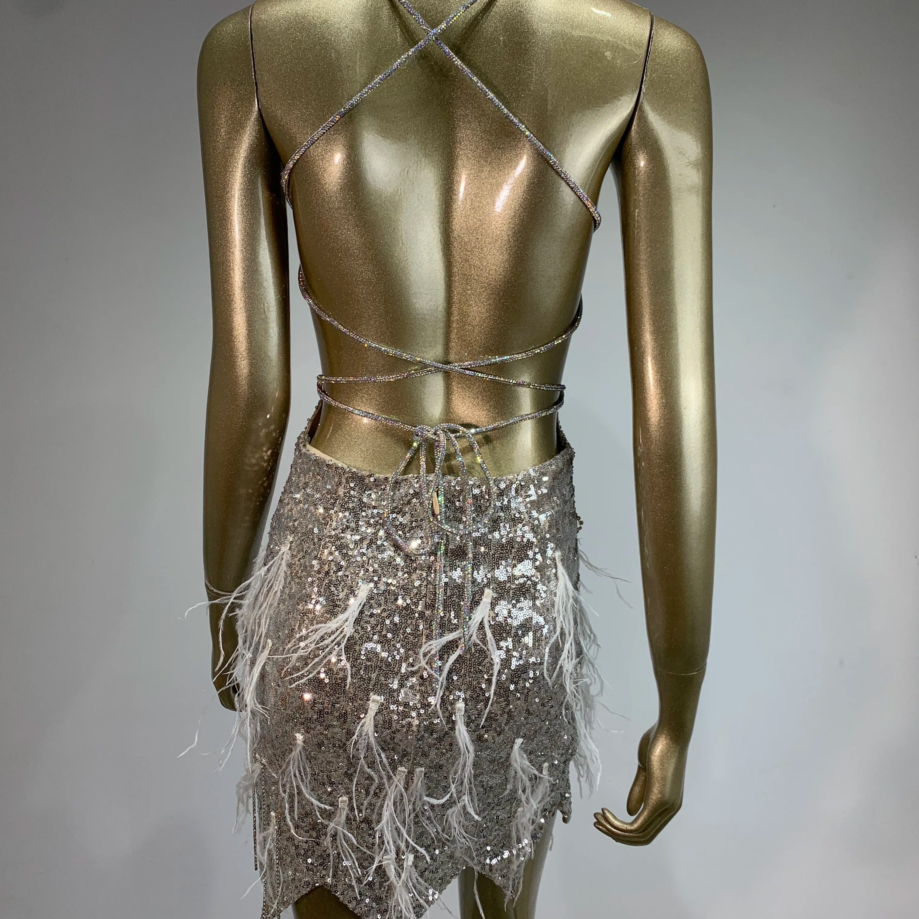 Women Sexy V Neck Mirrow Feather Sequins Silver Mini Bodycon Dress 2024 Elegant Party Evening Stage Performance Dress Vestido