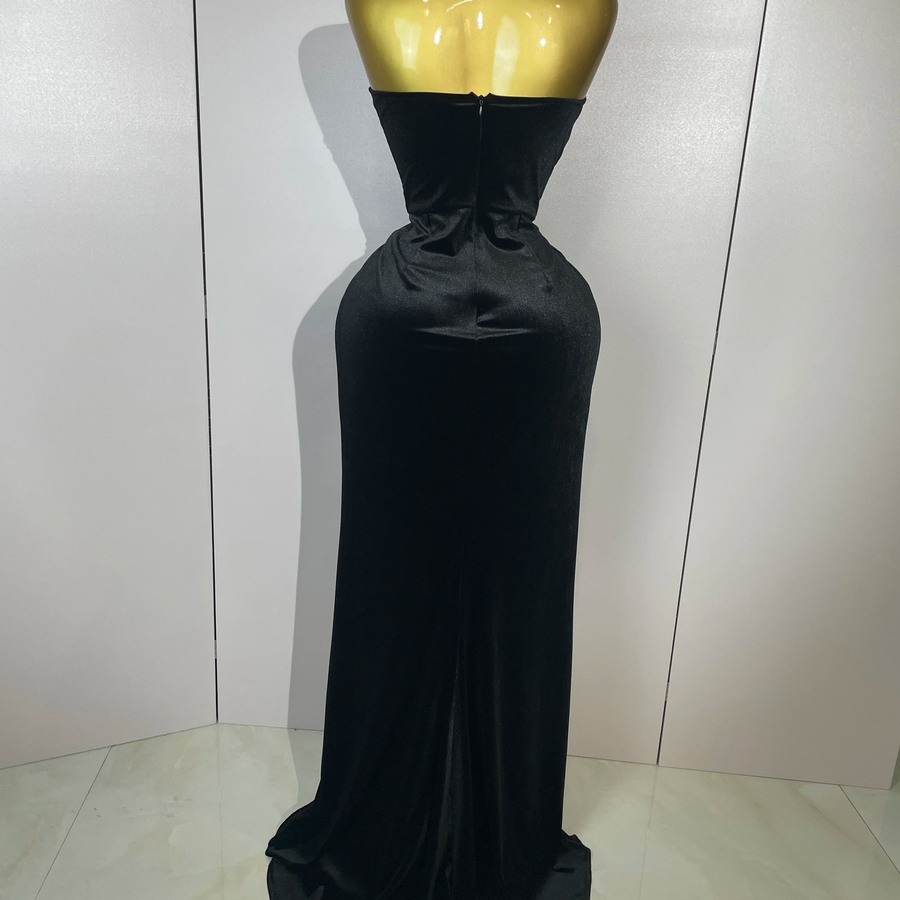 2025 Sparkly Rhinestones Mesh Sexy Split Velvet Gloves Long Dress Women Birthday Celebrate Wedding Gown Stage Photo Shoot Wear