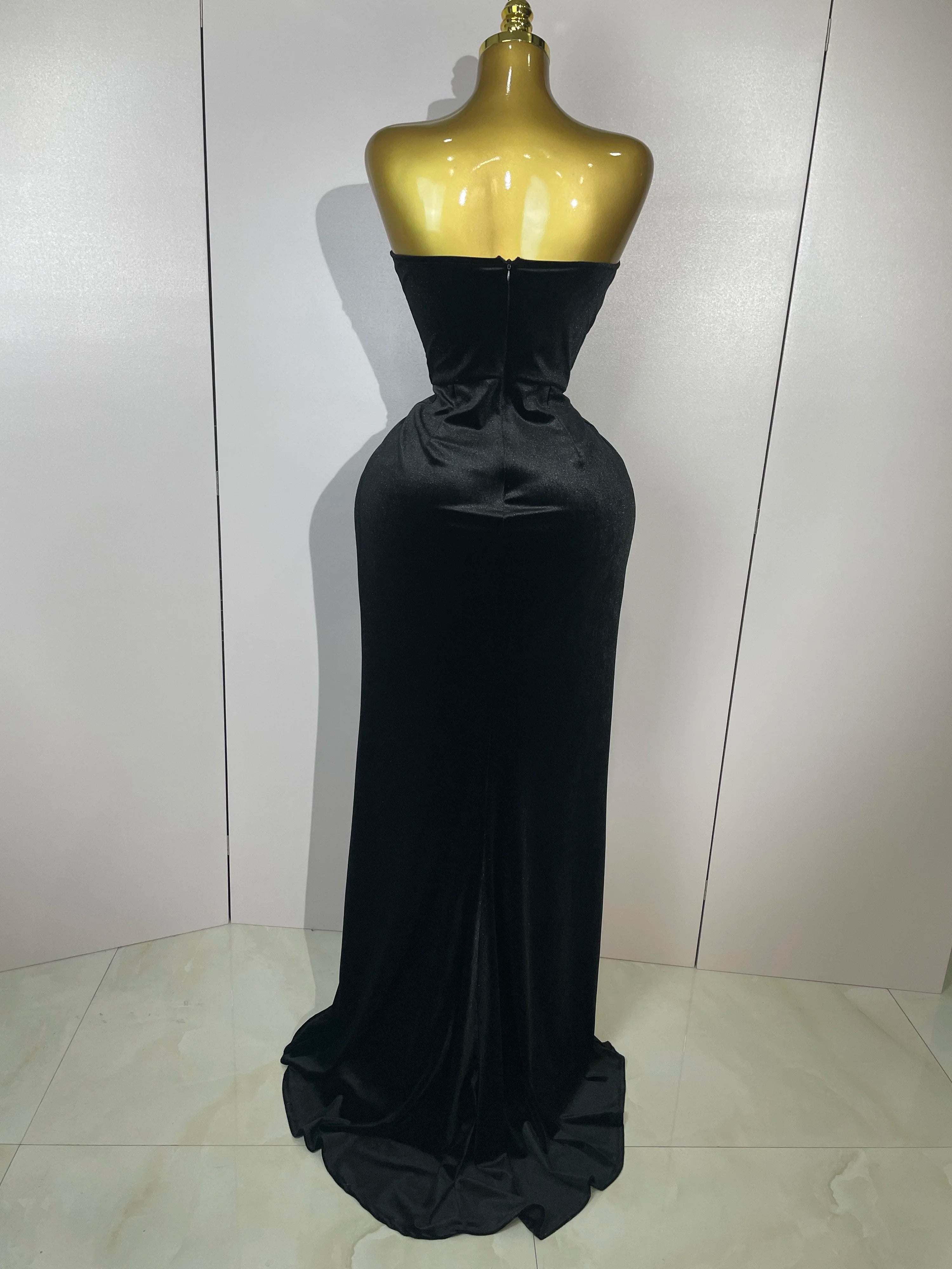 2025 Sparkly Rhinestones Mesh Sexy Split Velvet Gloves Long Dress Women Birthday Celebrate Wedding Gown Stage Photo Shoot Wear