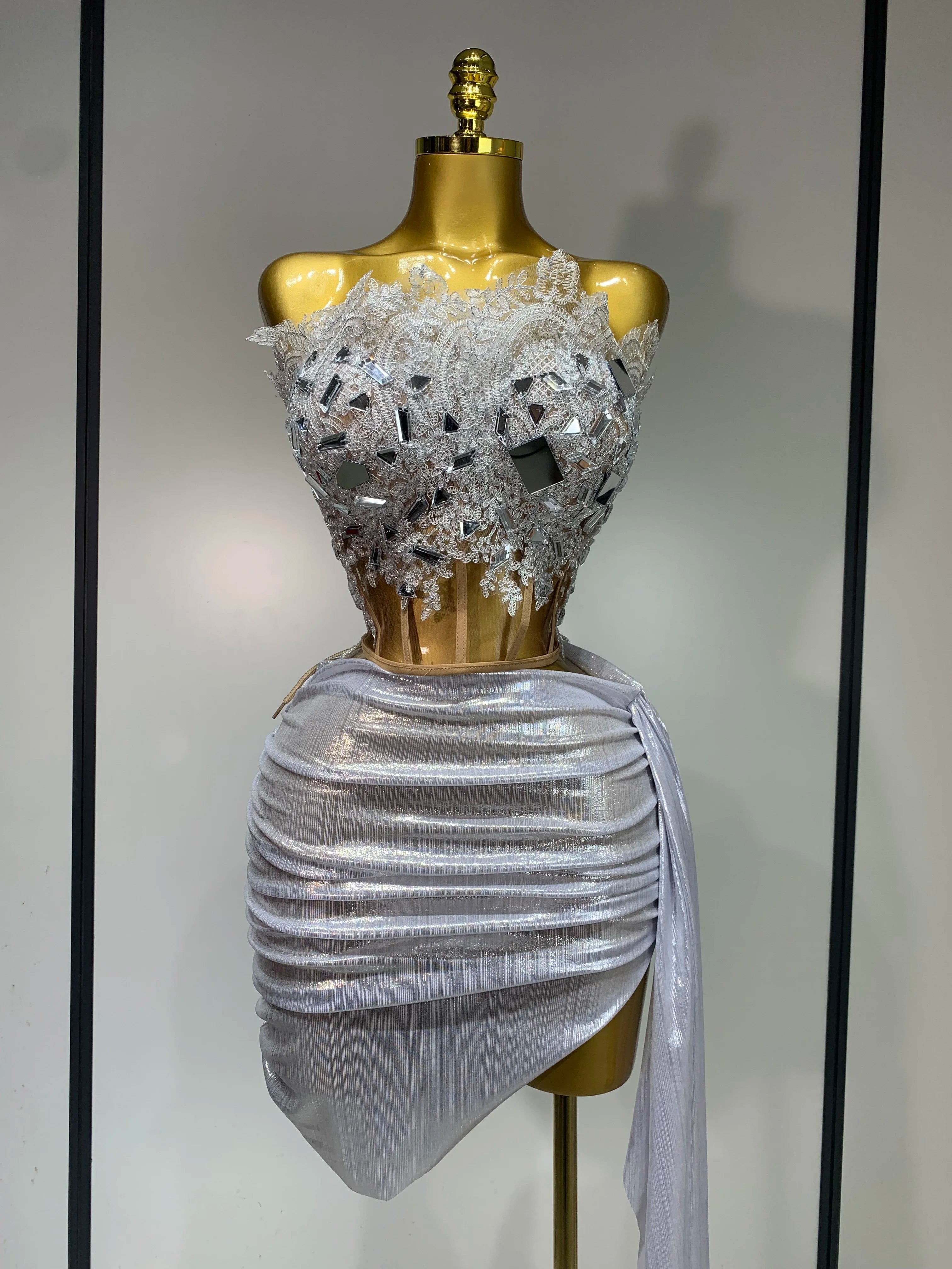 Newest 2025 Sparkly Blue Crystals Sequins Sexy Strapless Short Dress for Women Party Birthday Nightclub Singer Dancer Stage Wear WHITE