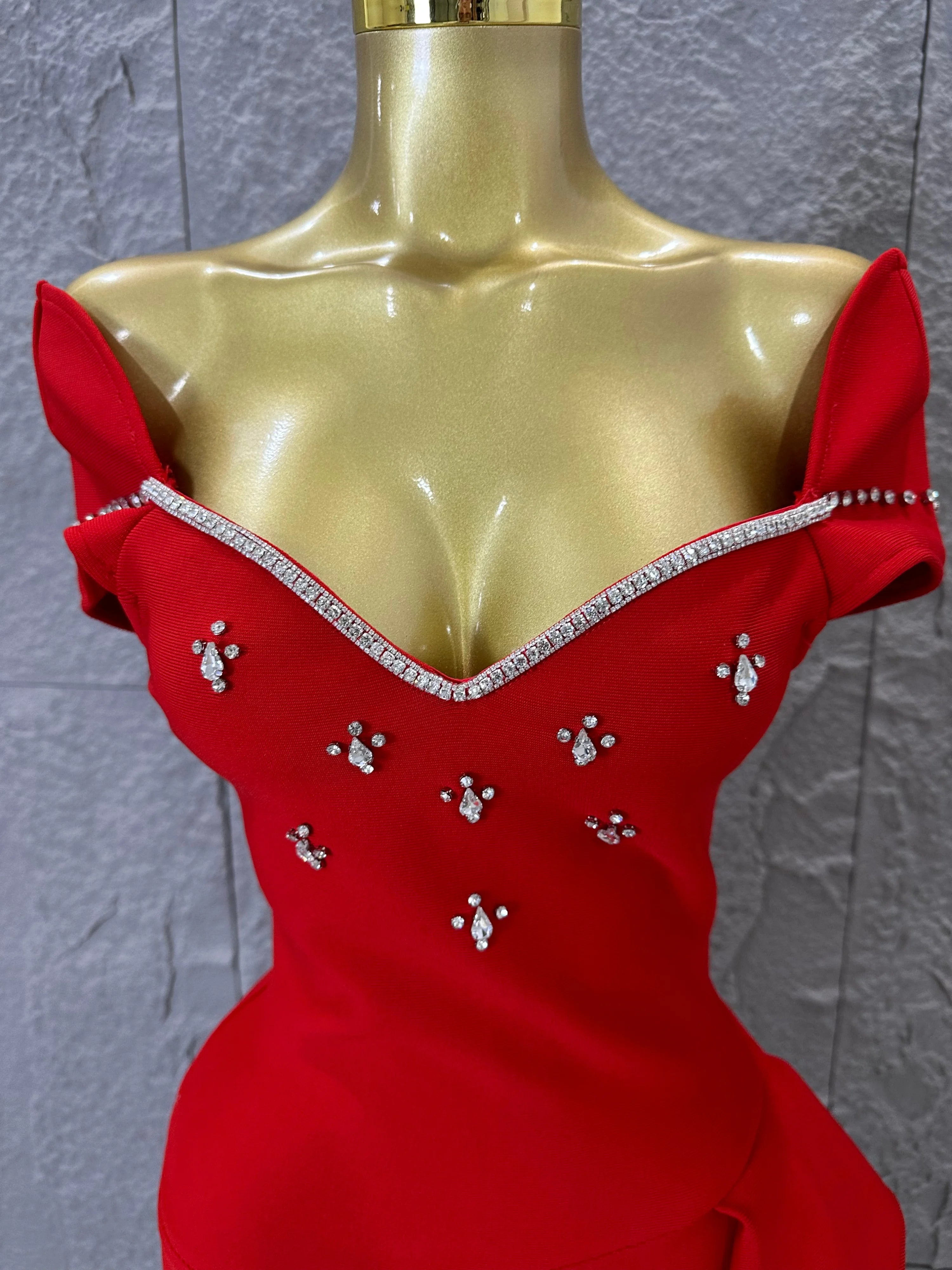 Elegant Black Red Off-Shoulder Mini Dress Women Sexy Crystal Embellished Ruffle Waist Bodycon Outfit Formal Event Party Costume