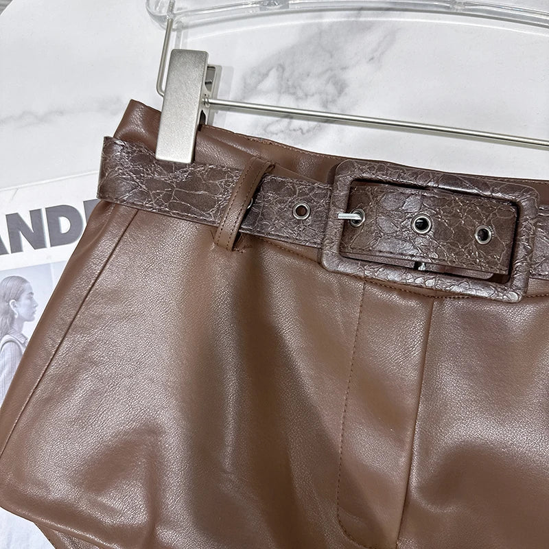 Winter New Style Trendy Pattern Belt PU Leather Curved Edge Short Pants For Women Solid Color Shorts Female 11A07470