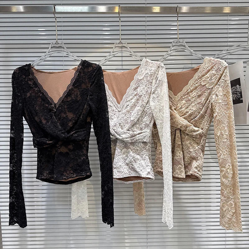 Winter New Fashion New V-neck Lace Patchwork Knot Lined Small Shirt For Women Slim Fit Versatile Tops Female 11A07612