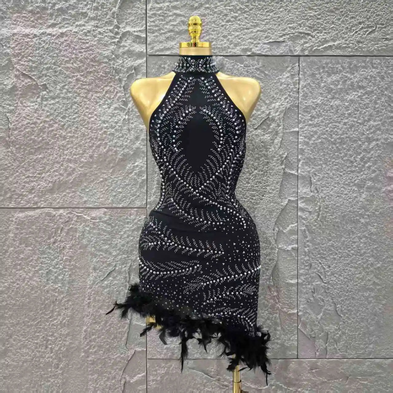 Black Color Women Sexy Off the Shoulder Shinning Rhinestones Bodycon Mini Bandage Dress Feathers Celebrate Evening Party Outfit black