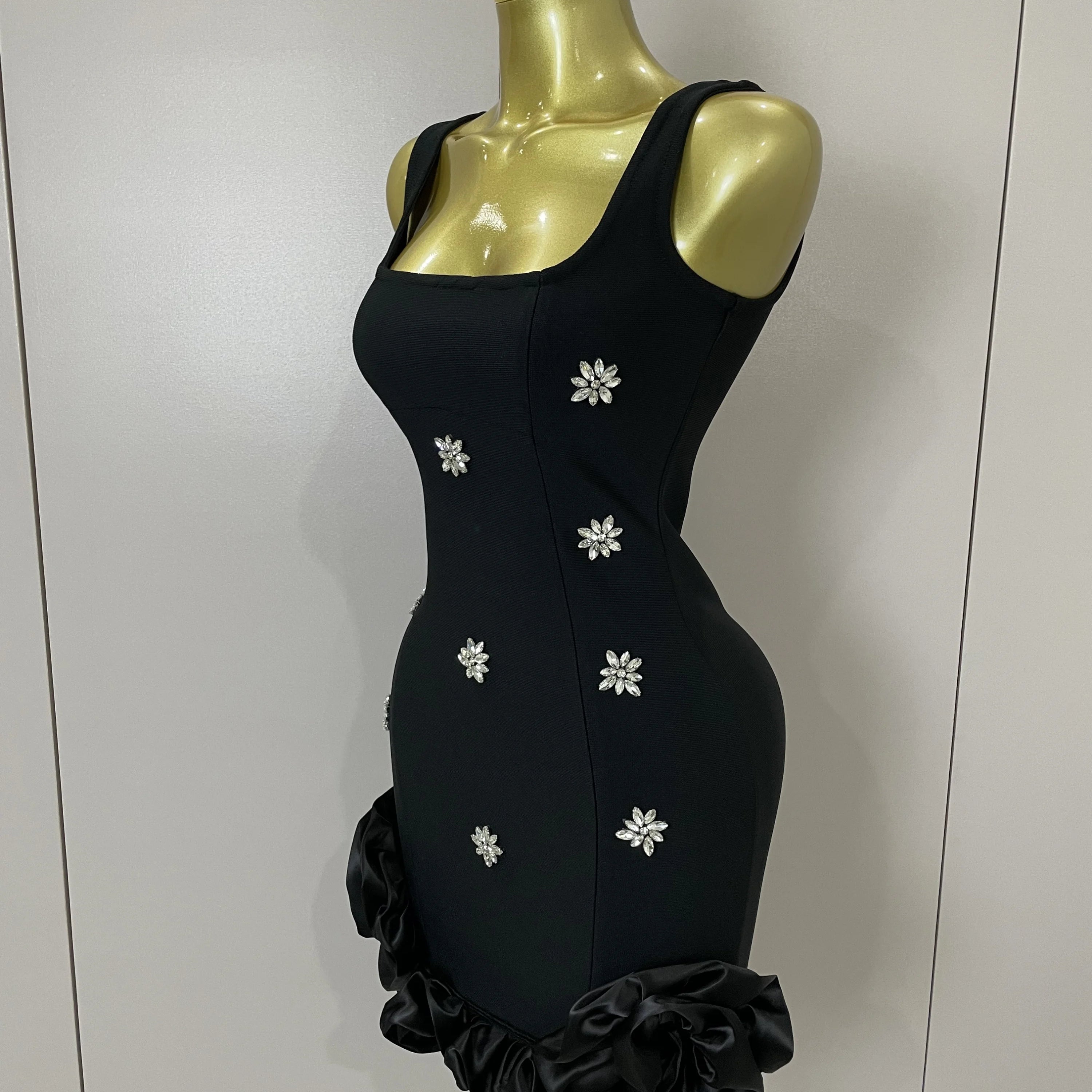 2025 New STyle Shining Crystal Women Sleeveless Bodycon Mini Bandage Dress Elegant Ruffles Cute Birthday Party Celebrate Dress