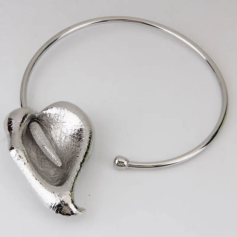 Bilandi Fashion Jewelry European and American Design Metal Flower Choker Necklace For Women Accessories Gifts Trend New Silver Color