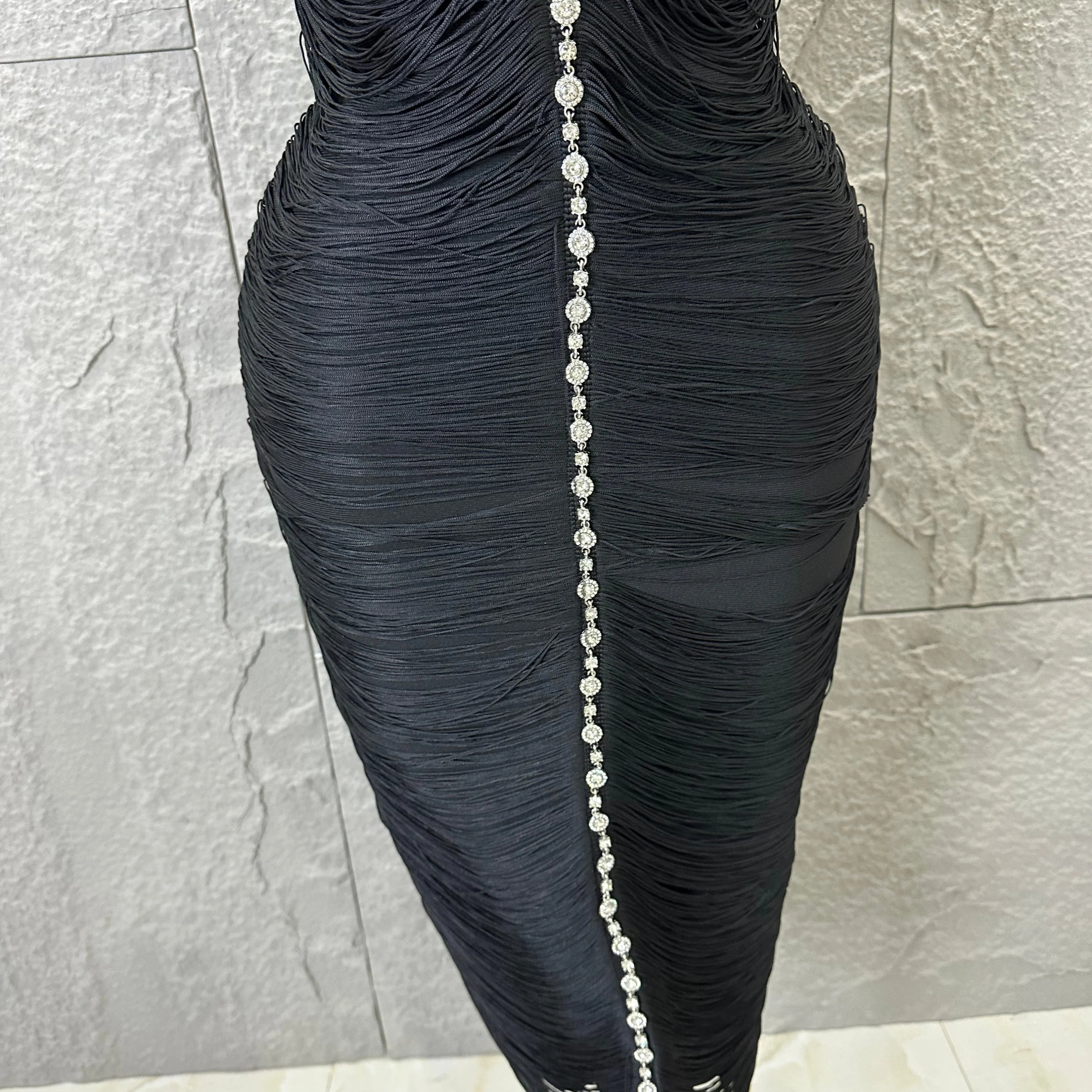 Elegant 2026 Black Halter Neck Midi Dress Women Sexy V-Neck Crystal Trim Ruched Form-Fitting Outfit Formal Event Party Costume