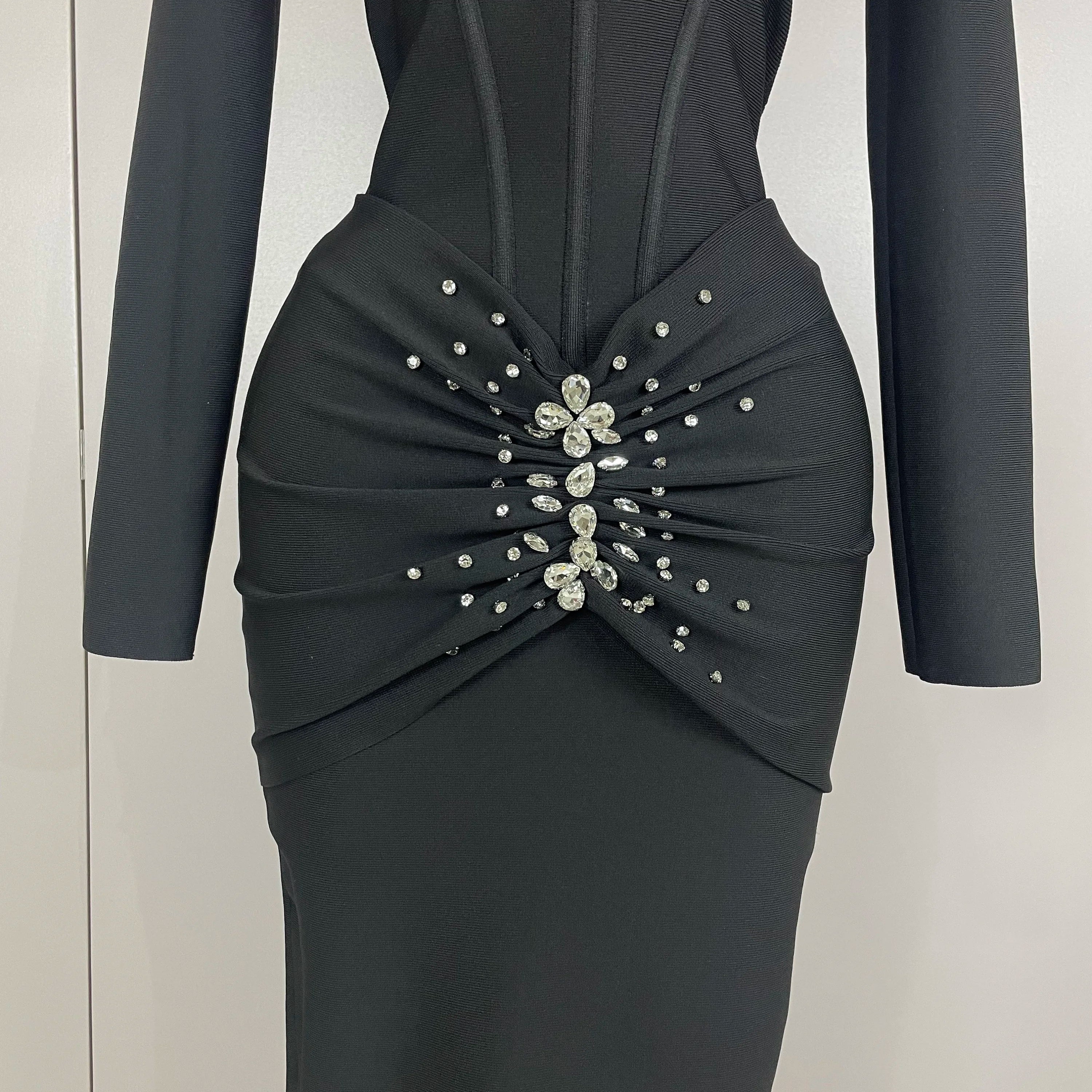Sexy Luxury Sparkly Beading Bandage Long Sleeve Bodycon Dress 2025 New Women Celebrity Party Elegant Evening Club Pary Dresses